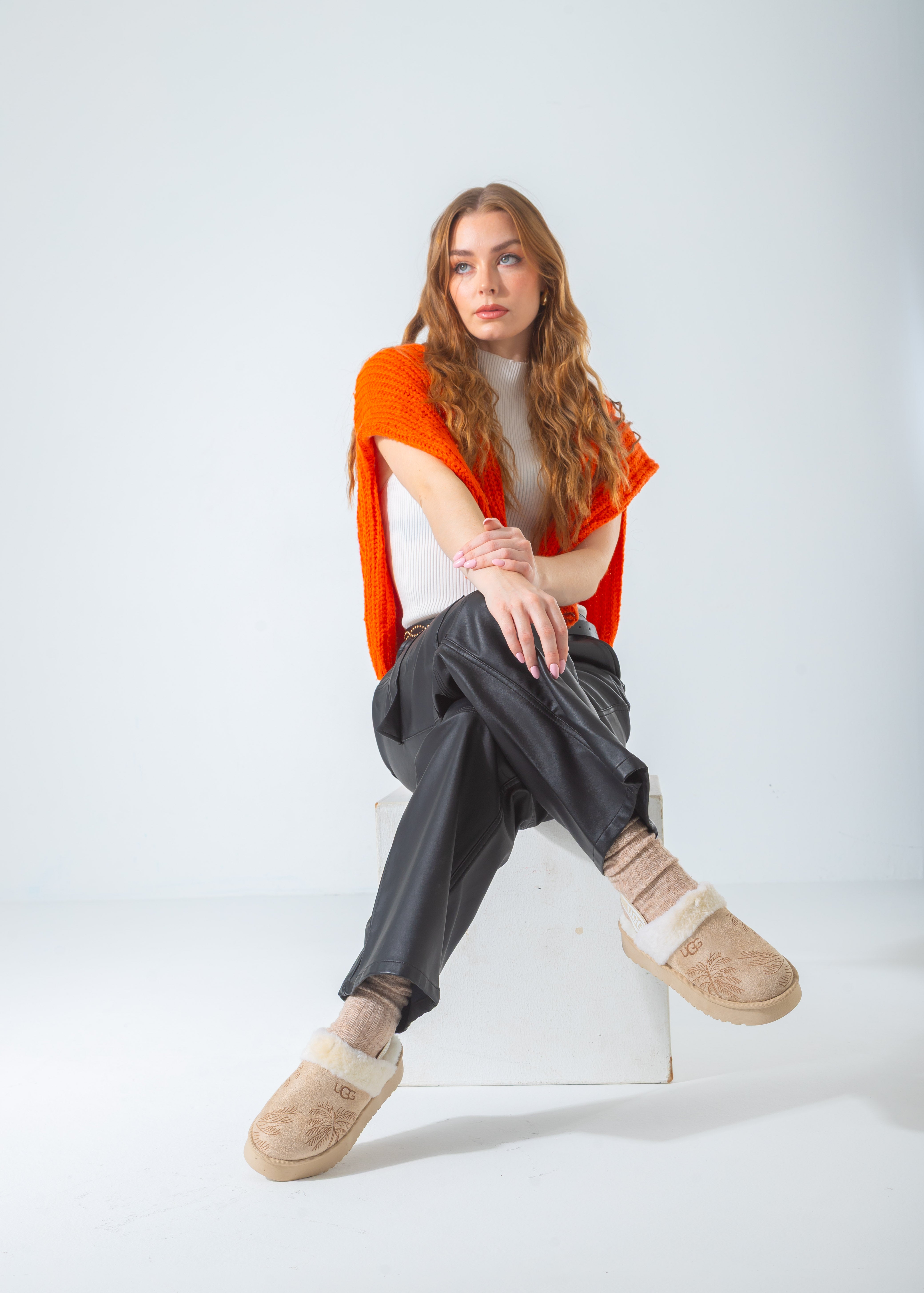 Elastic Strap Cozy Platform Clogs-beige