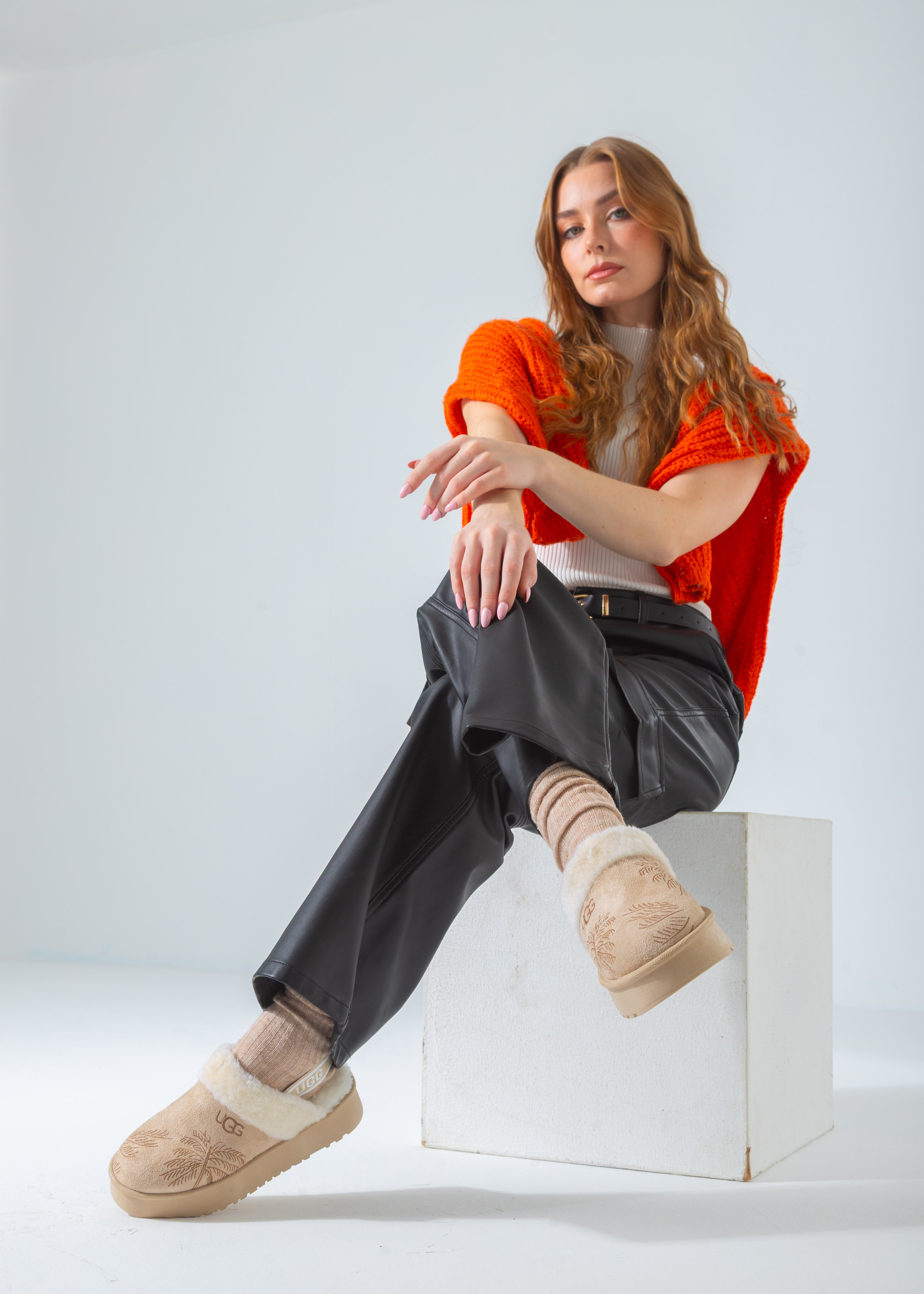 Elastic Strap Cozy Platform Clogs-beige