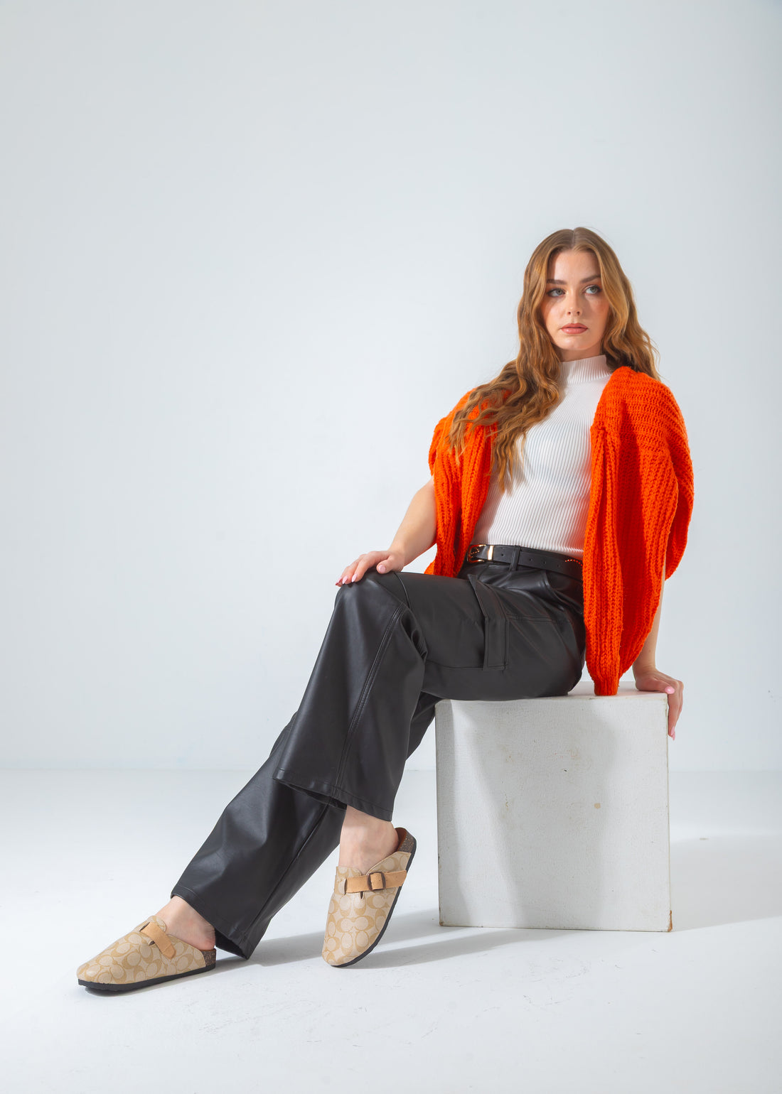 Signature Print Buckle Clog-beige