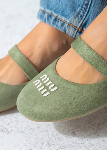 Suede Buckle Strap Flat-green