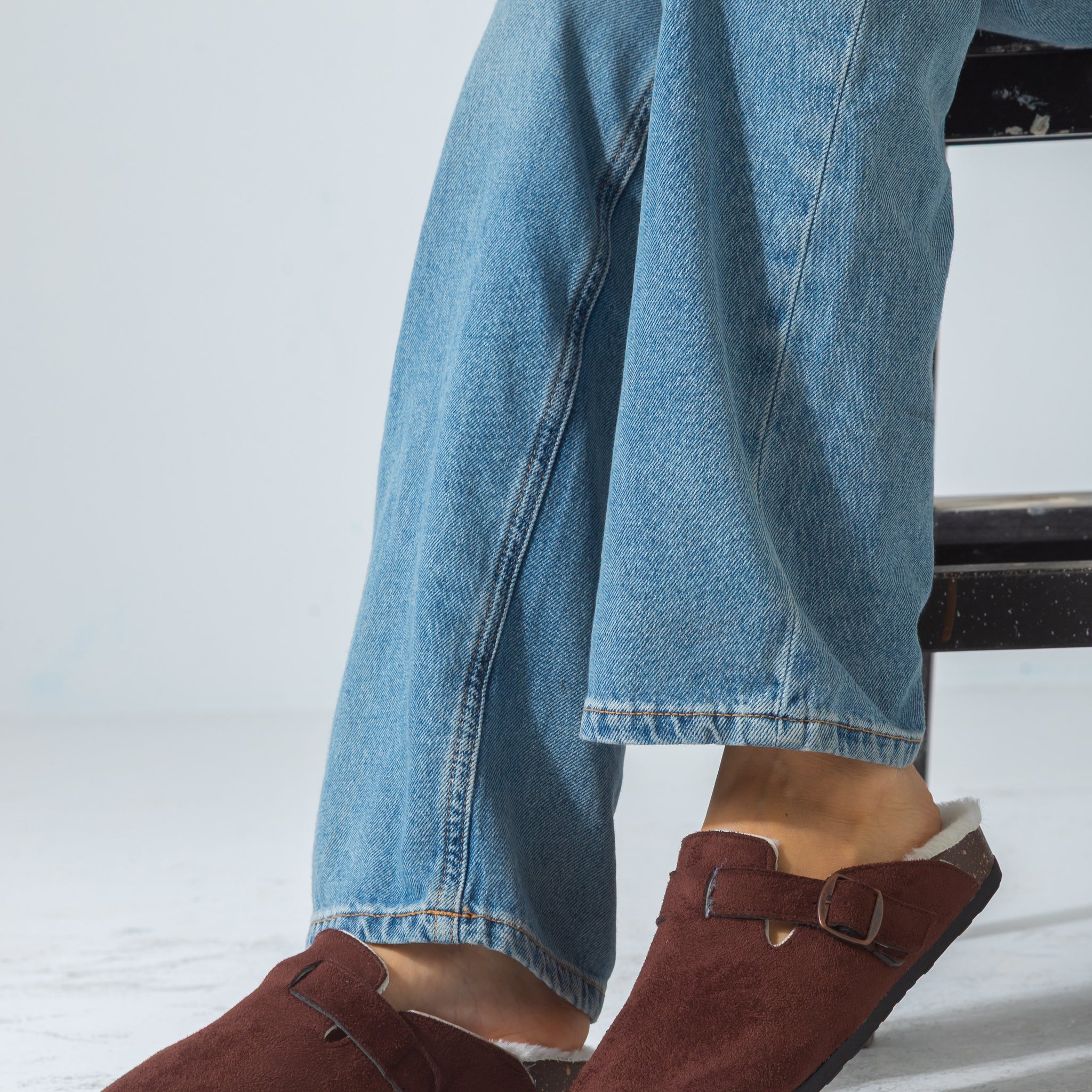 Faux-Fur Buckle Clogs-brown