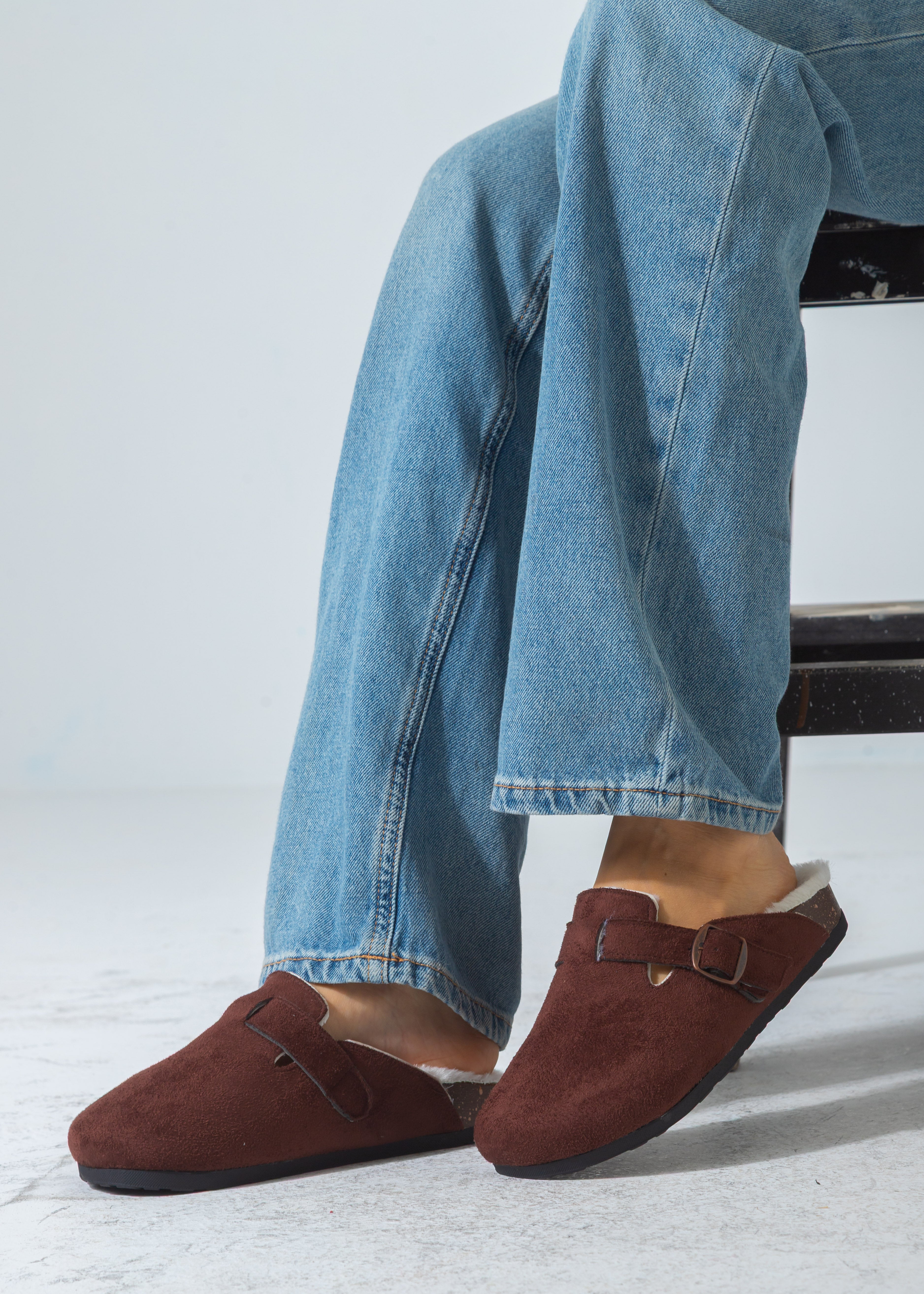 Faux-Fur Buckle Clogs-brown