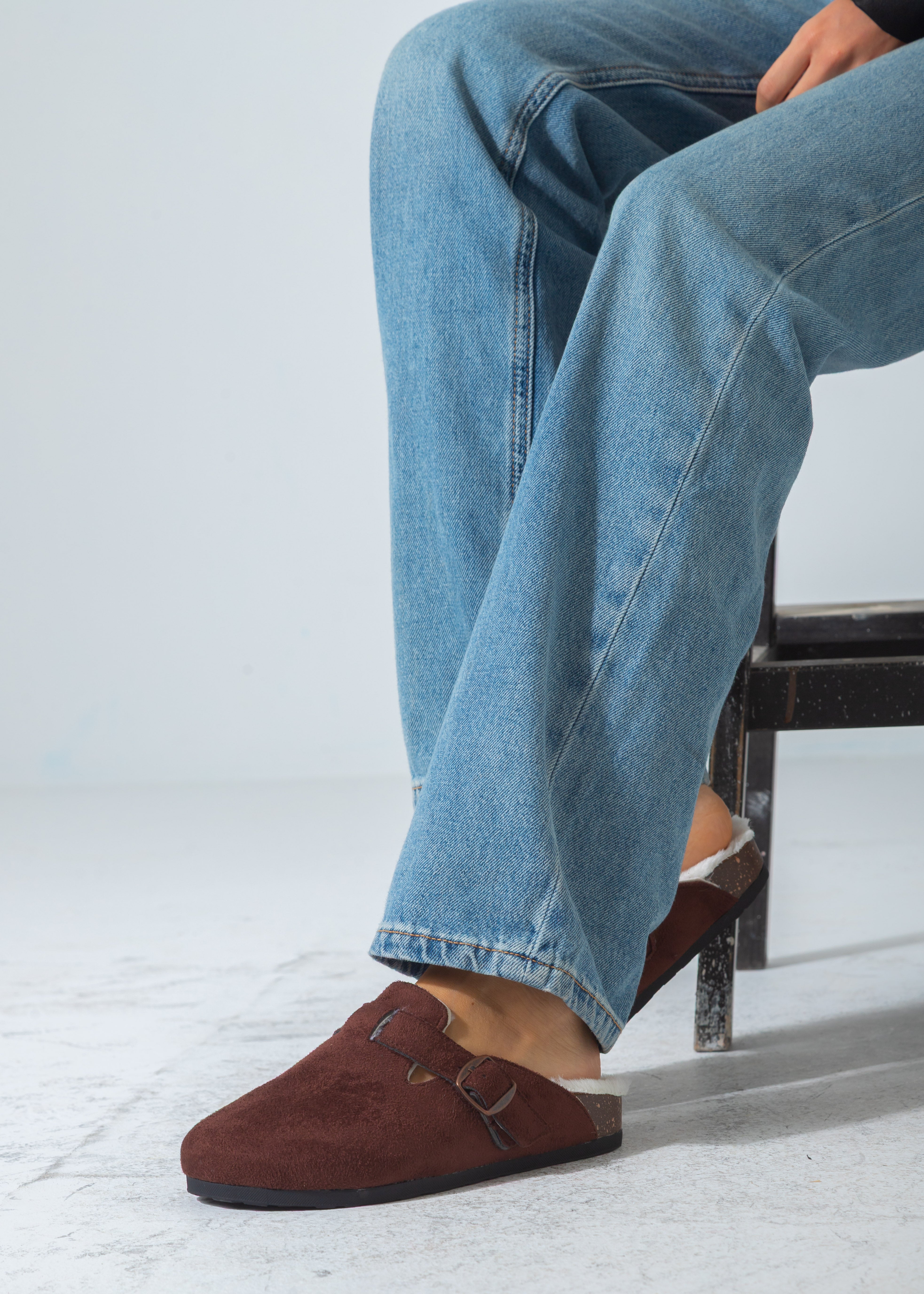 Faux-Fur Buckle Clogs-brown