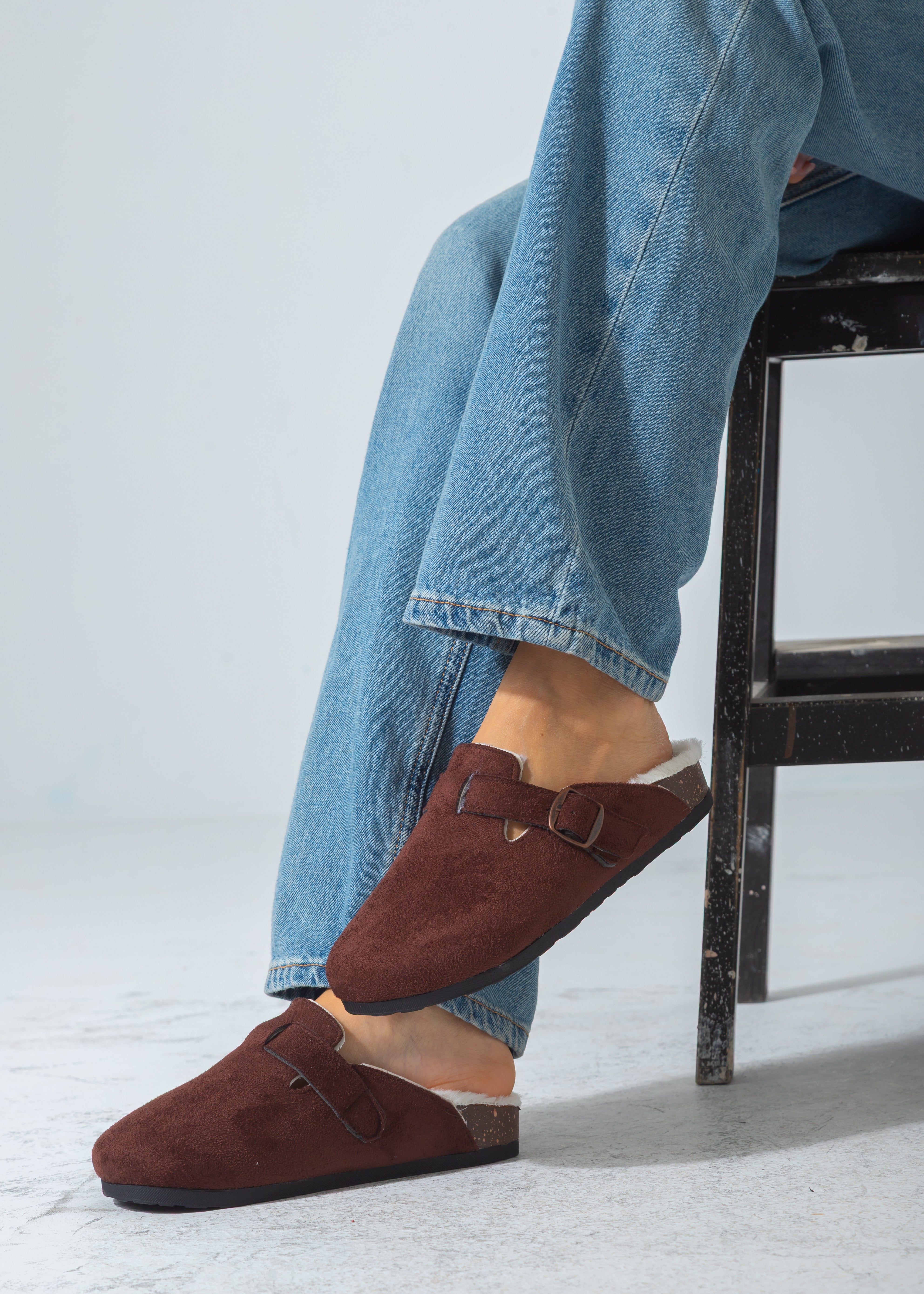 Faux-Fur Buckle Clogs-brown