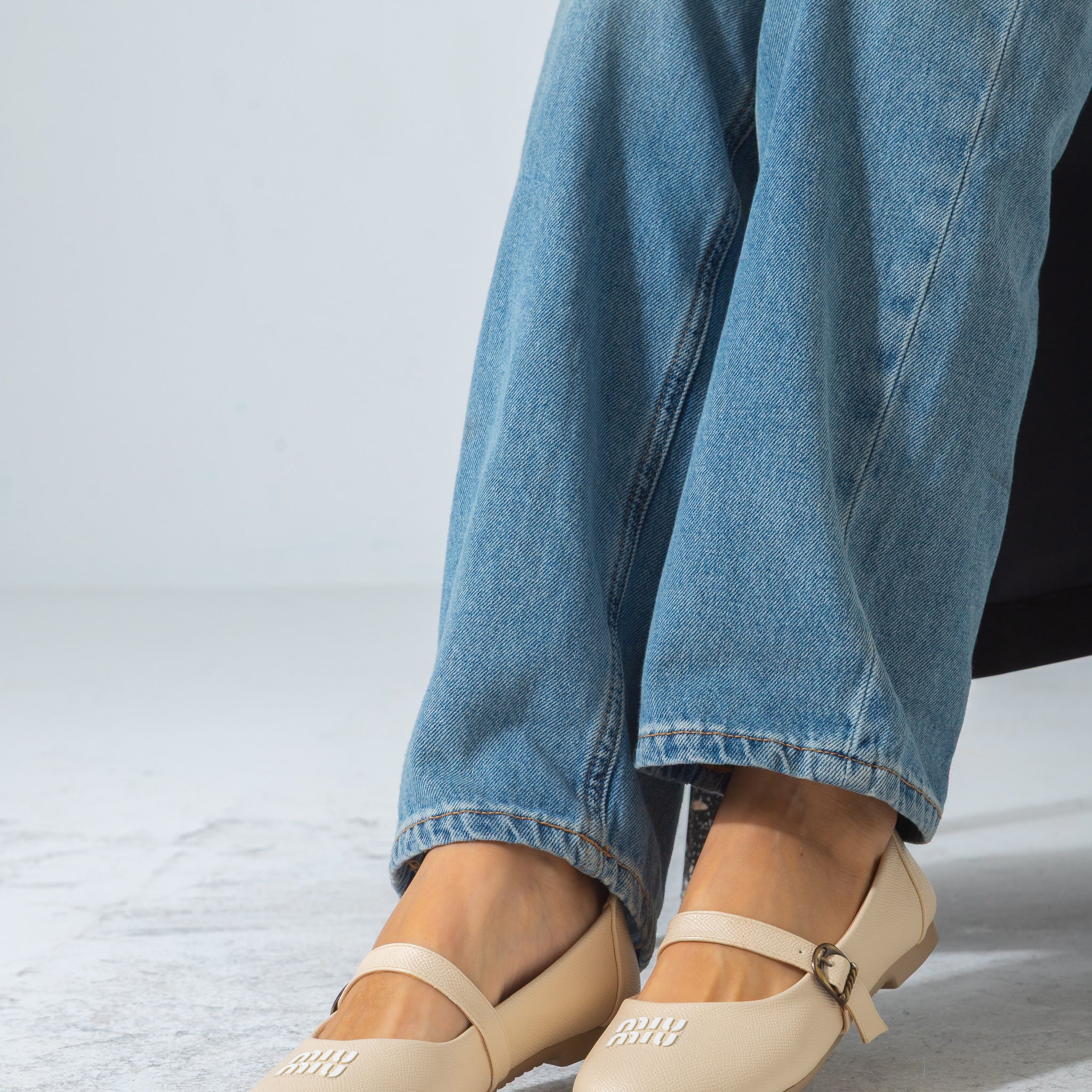 Buckle Strap Flat-beige