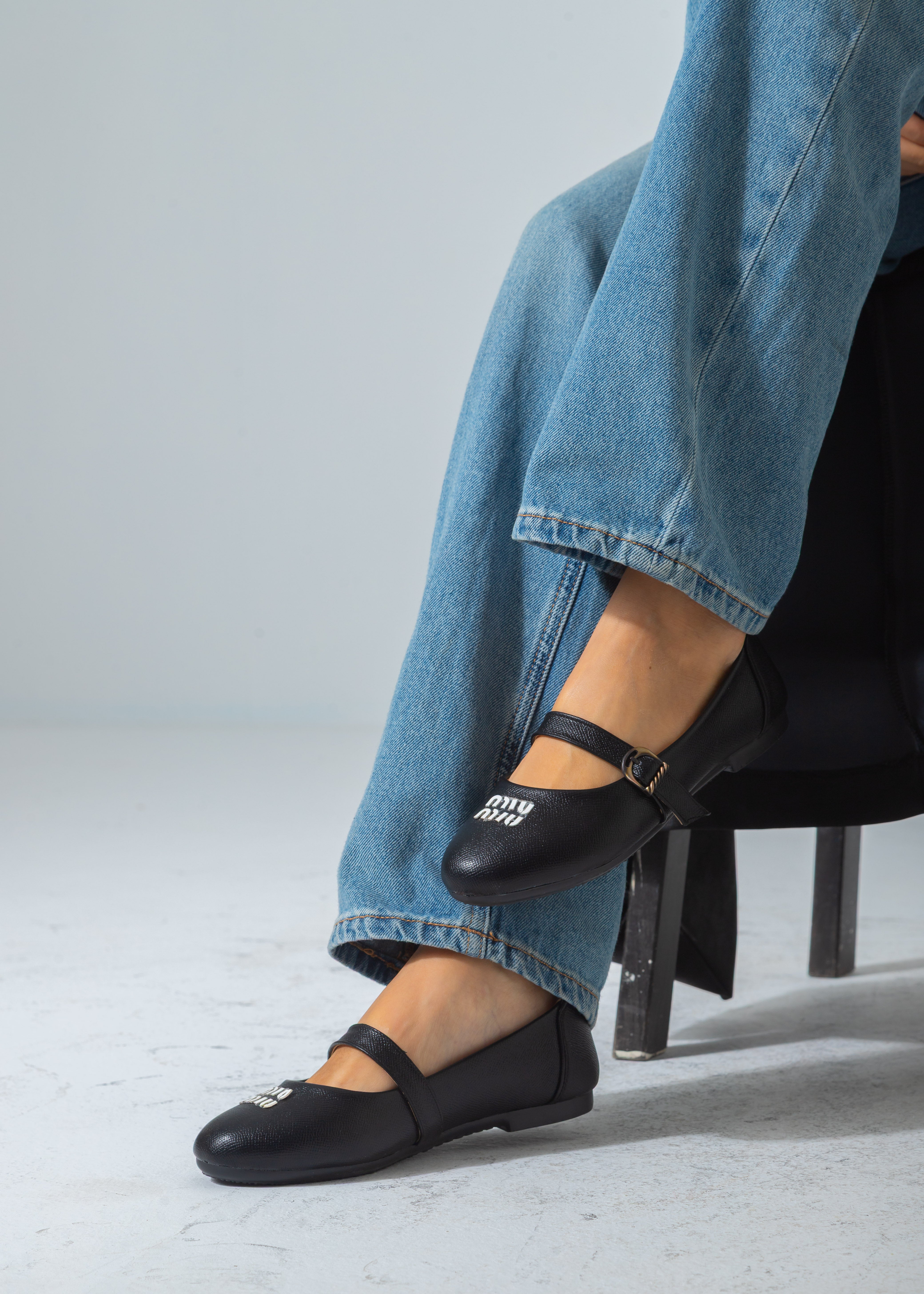 Buckle Strap Flat-black