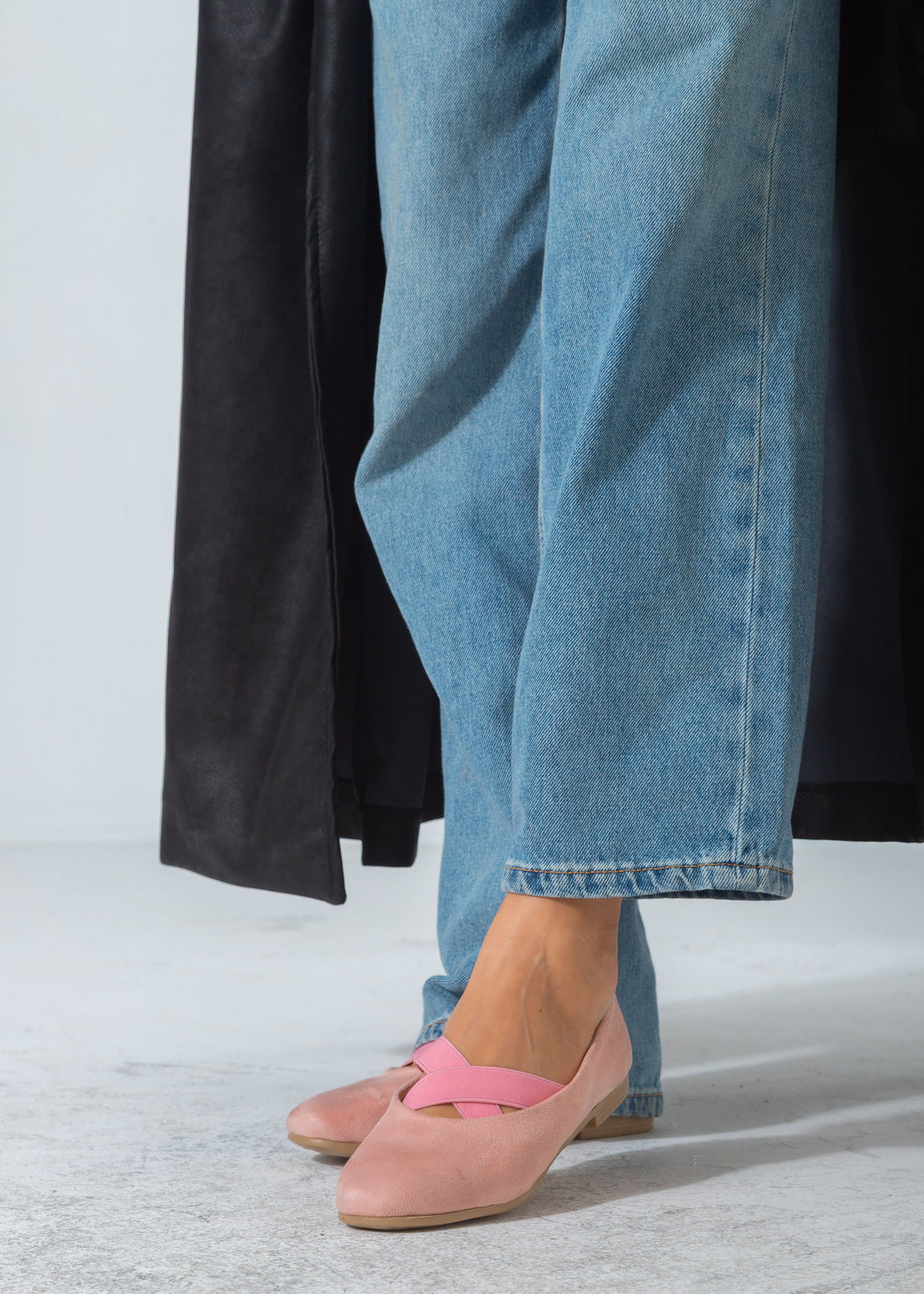 Suede Criss-Cross Elastic Flat-pink