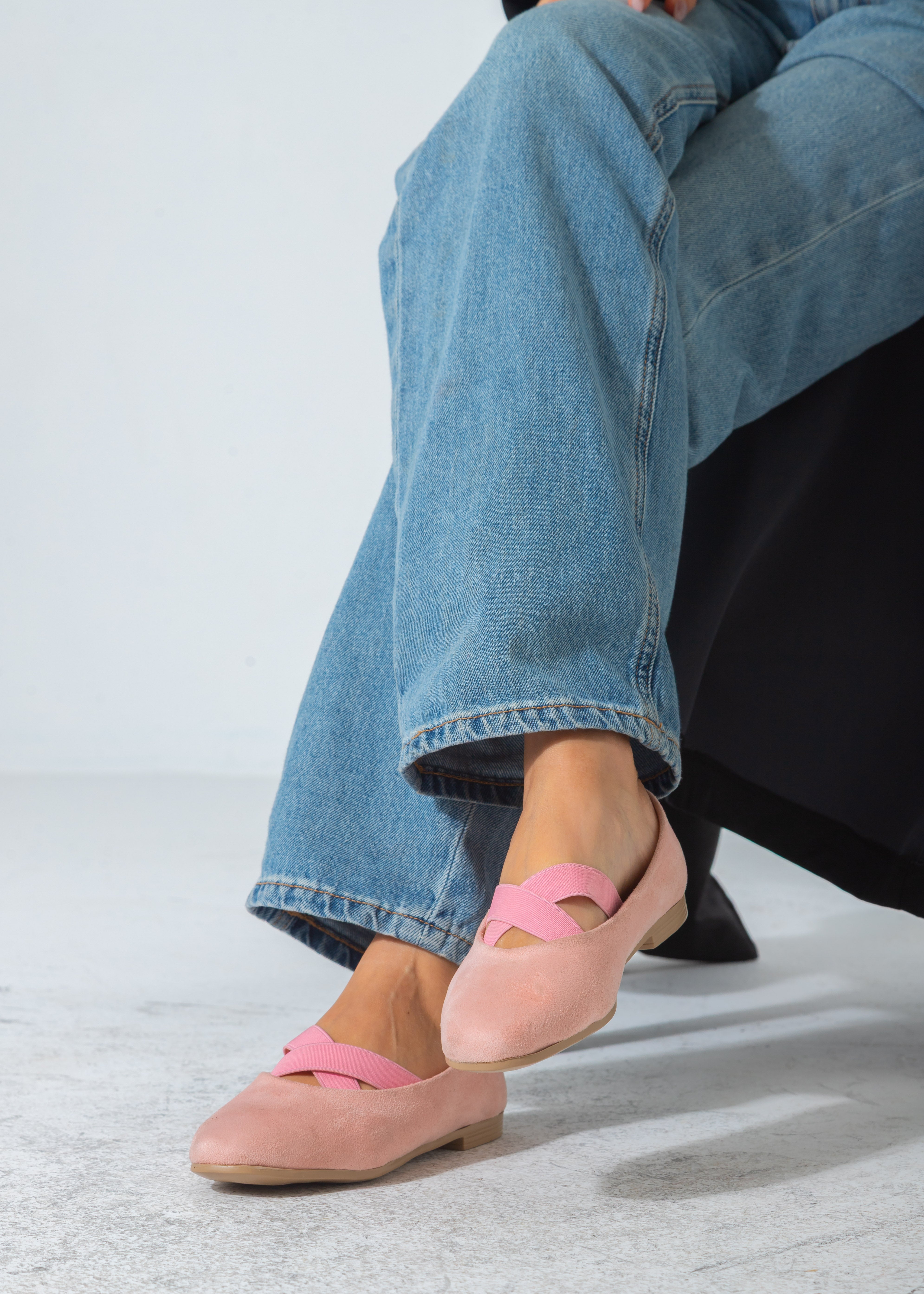 Suede Criss-Cross Elastic Flat-pink