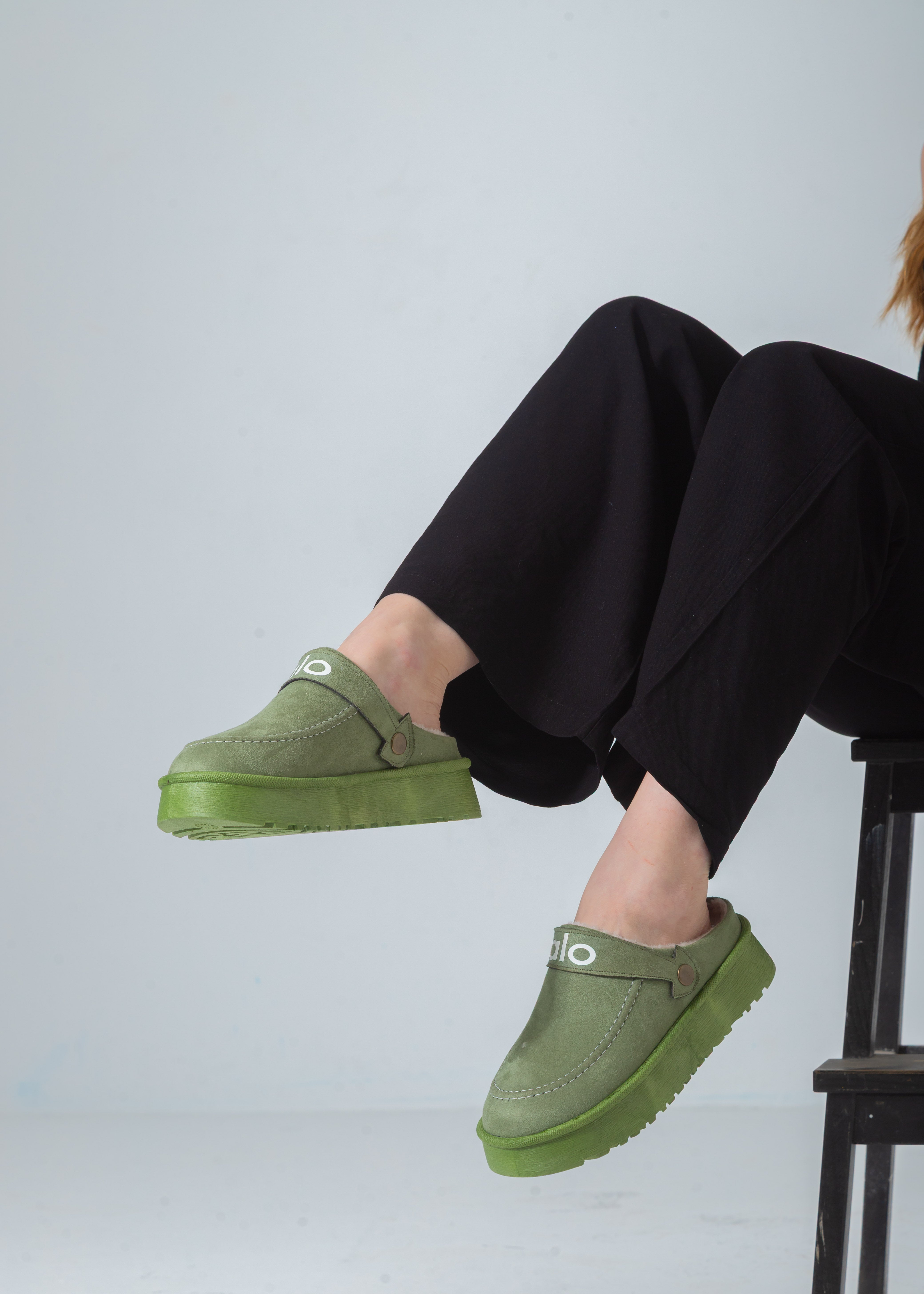 The Cozy Platform Clog-green