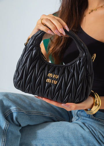 Wander Matelassé Hobo Mini-Bag-black