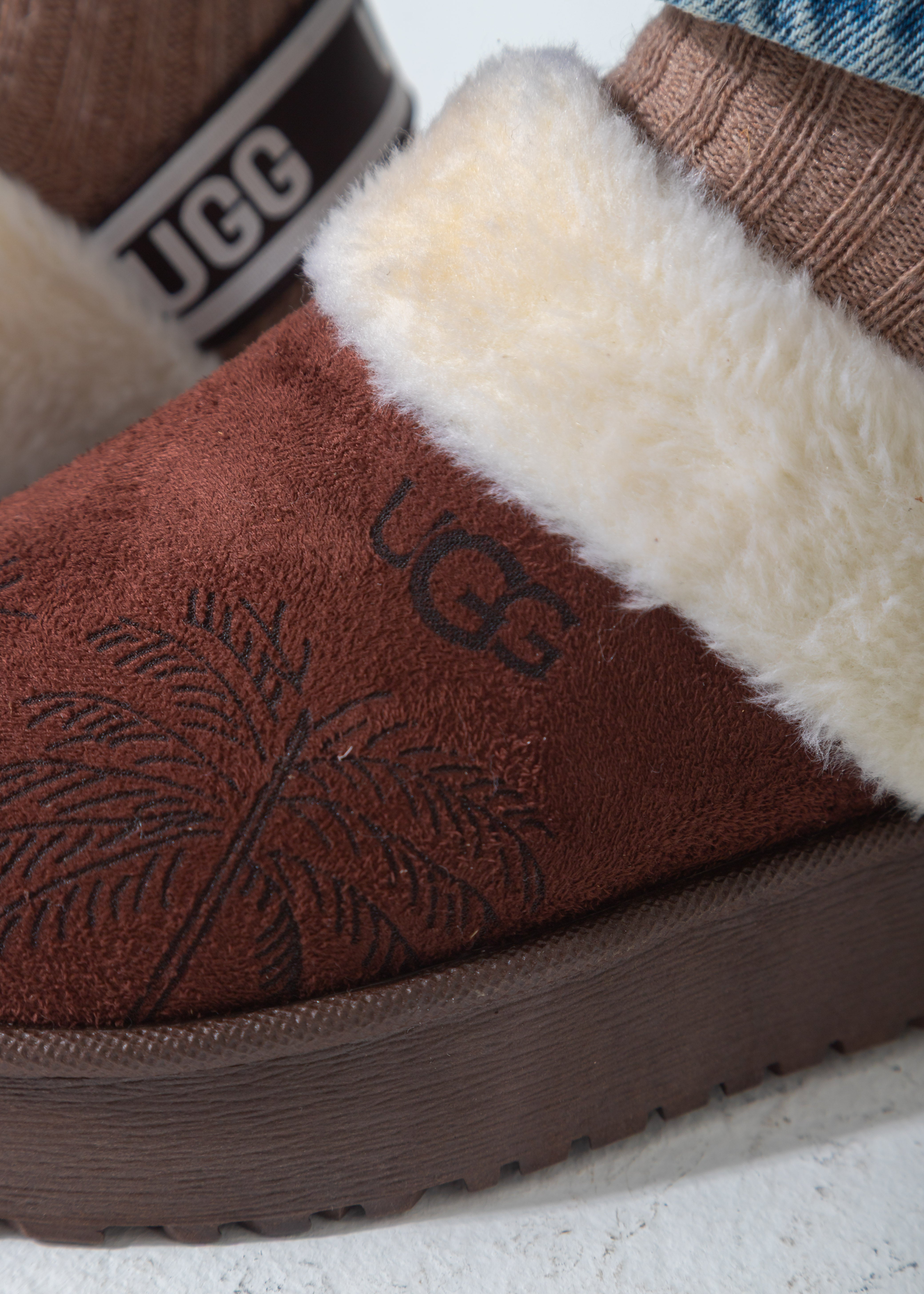 Elastic Strap Cozy Platform Clogs-brown