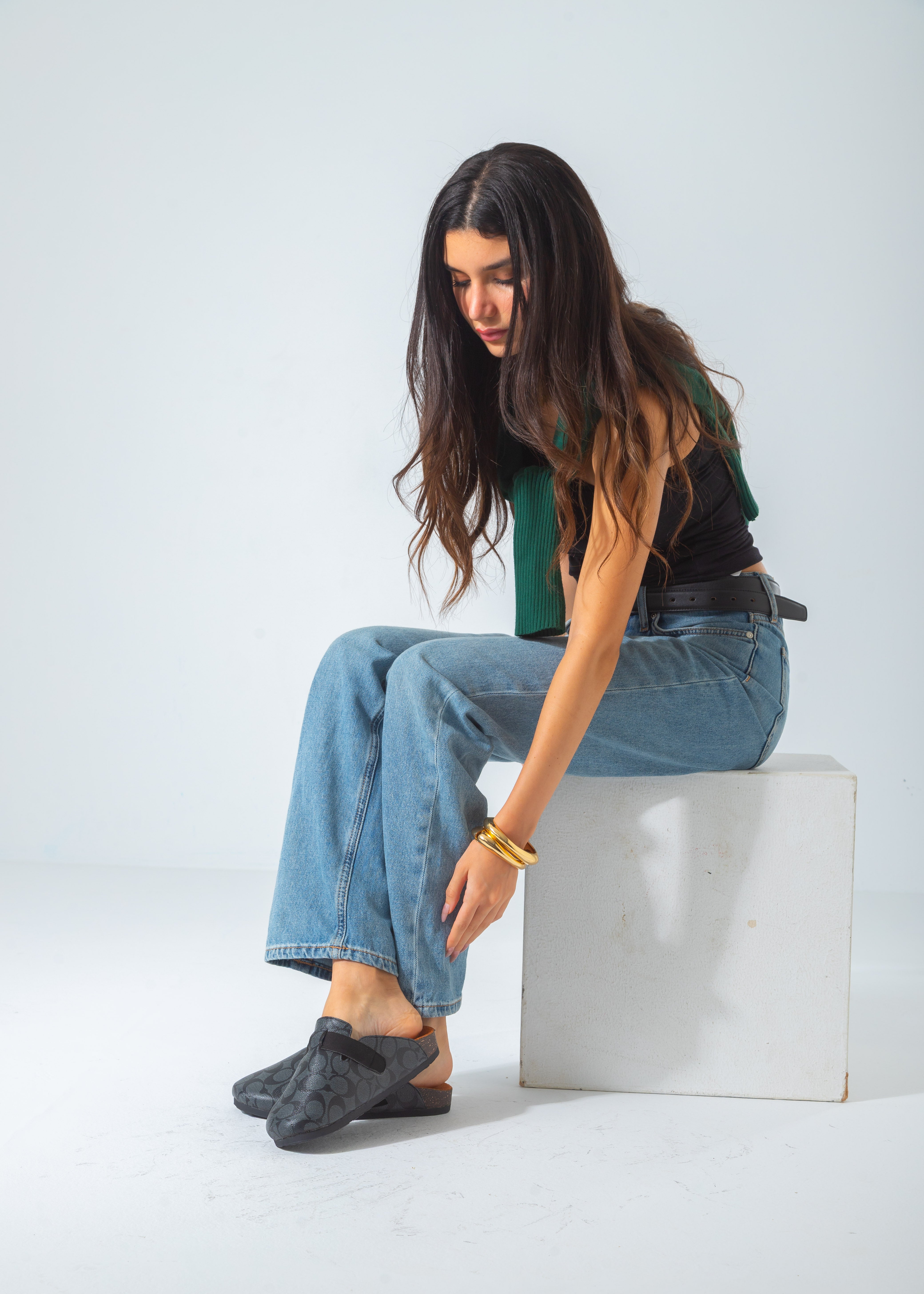 Signature Print Buckle Clog-gray