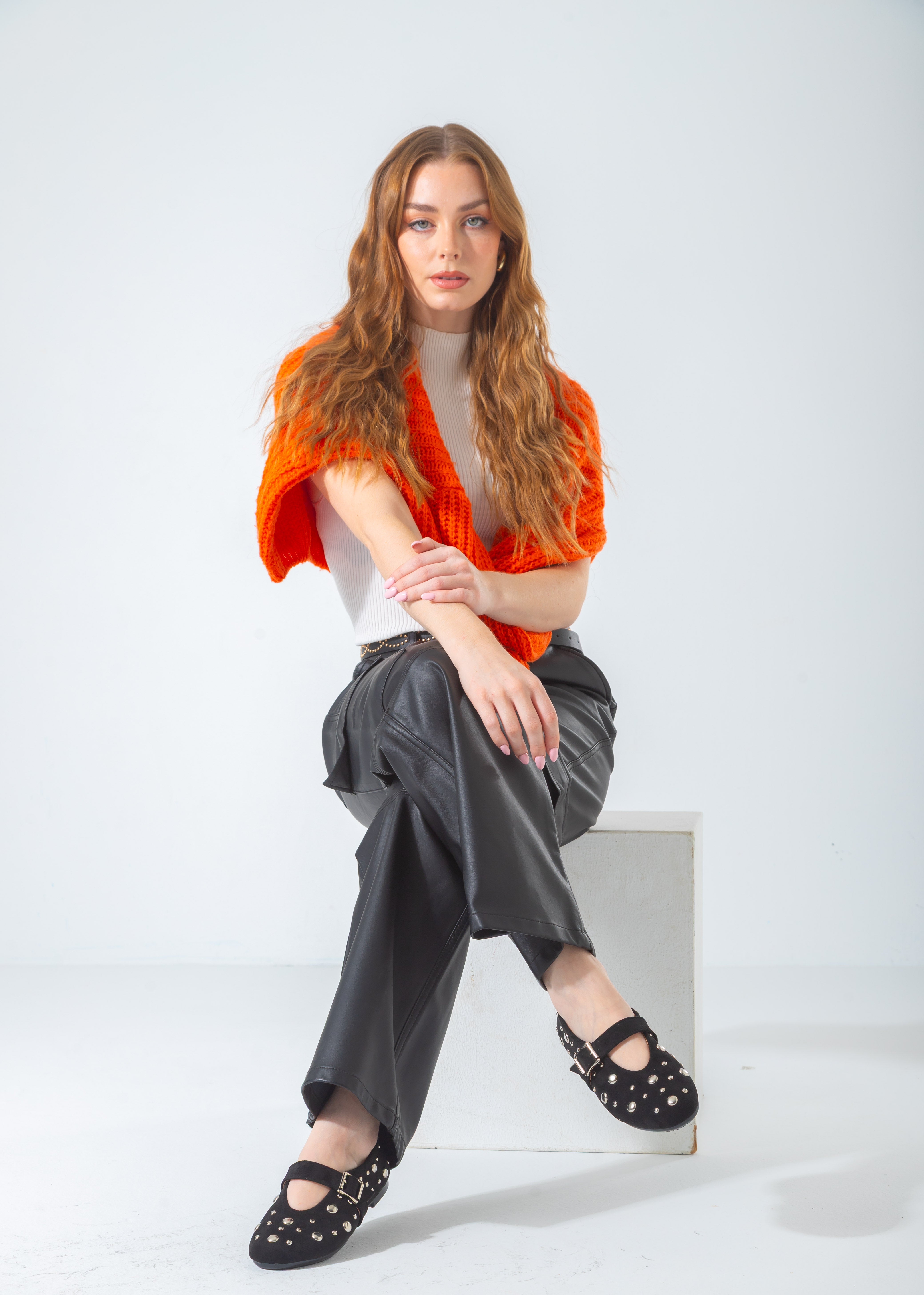 Metallic Rivet Strap Flat-black