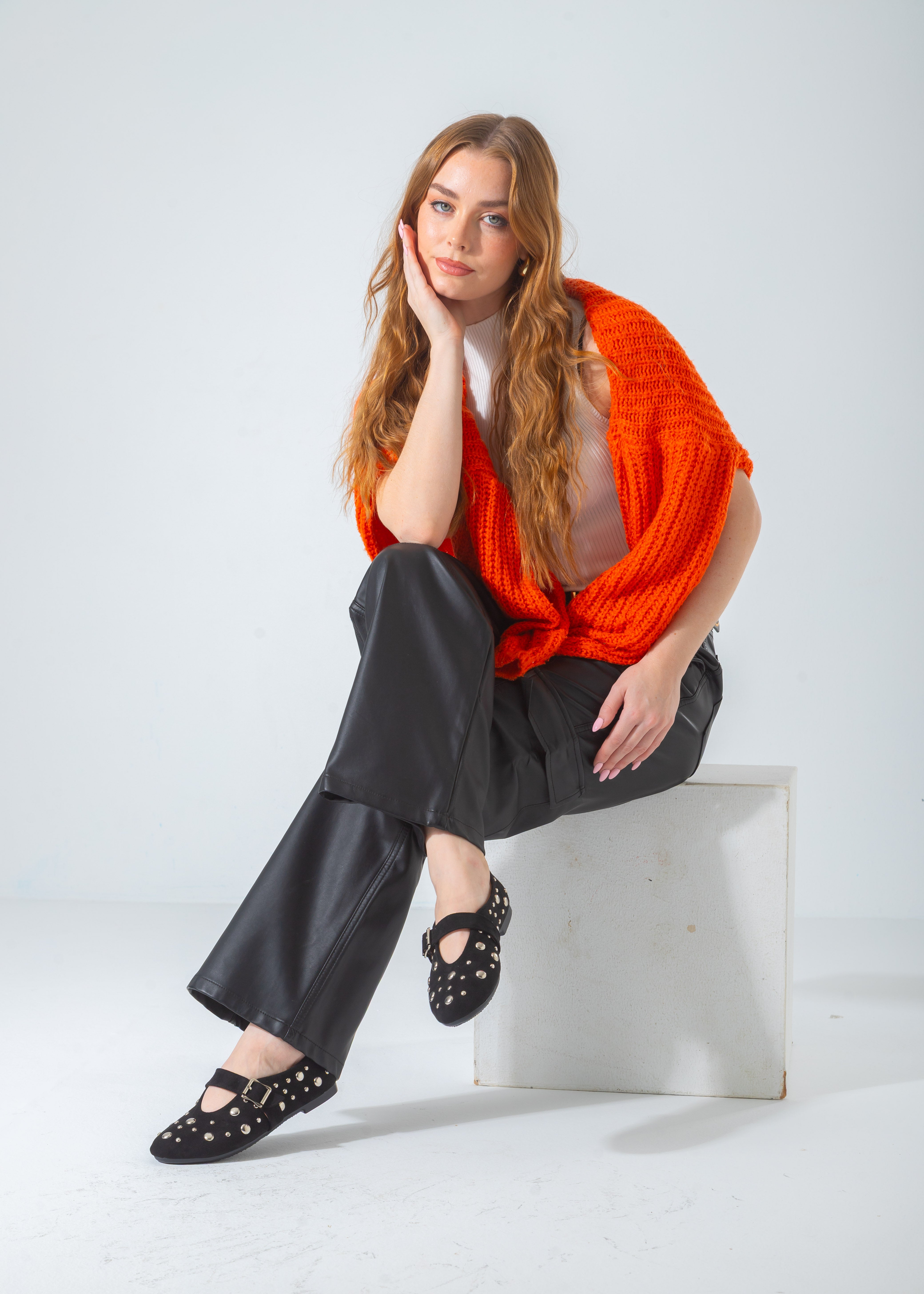 Metallic Rivet Strap Flat-black