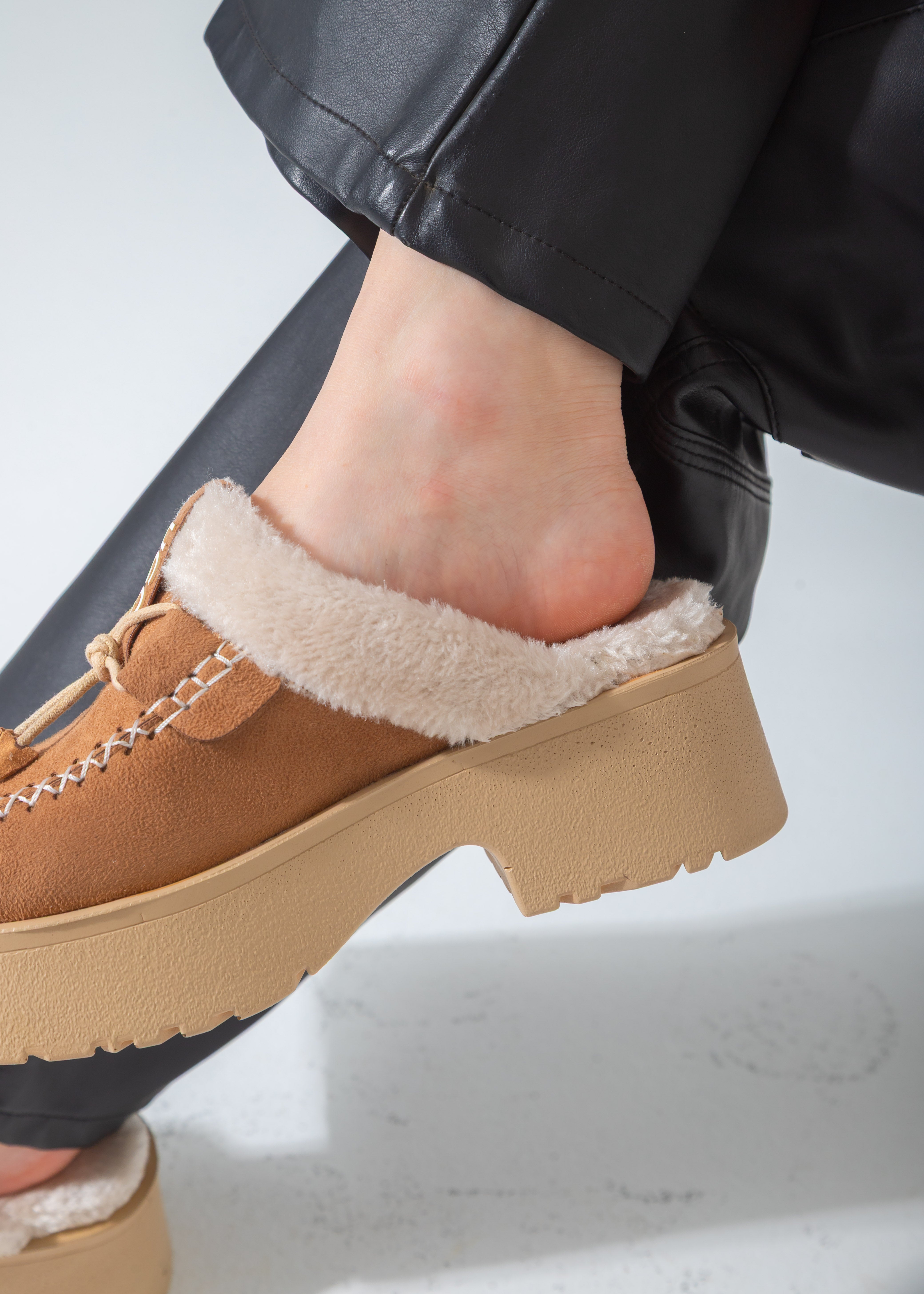 Lace-Up Moccasin Platform Clog-cafe