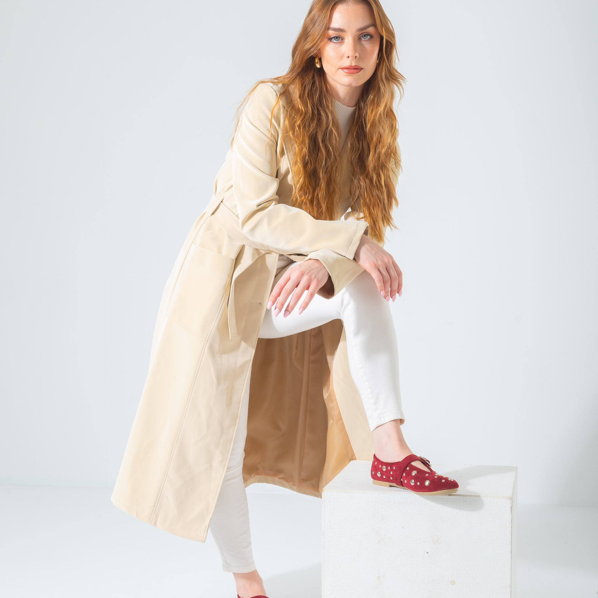 Metallic Rivet Strap Flat-red