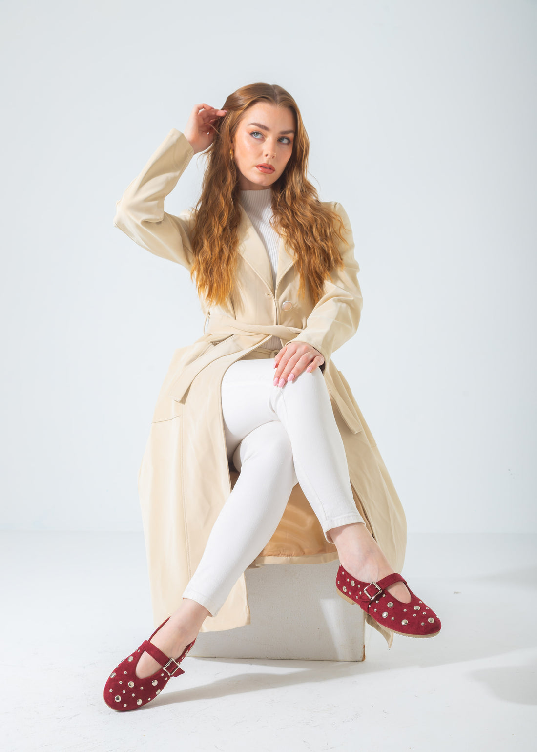 Metallic Rivet Strap Flat-red