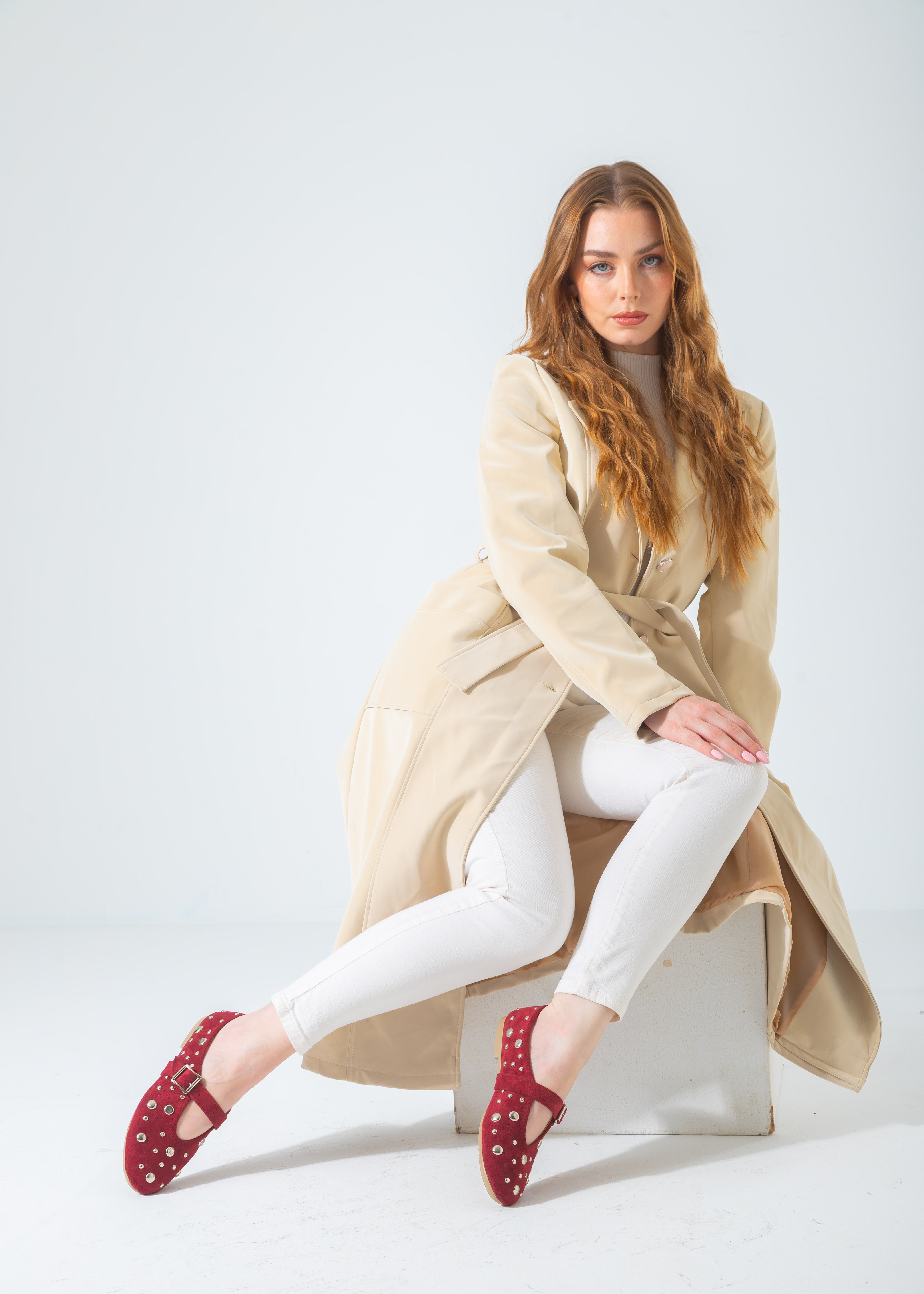 Metallic Rivet Strap Flat-red