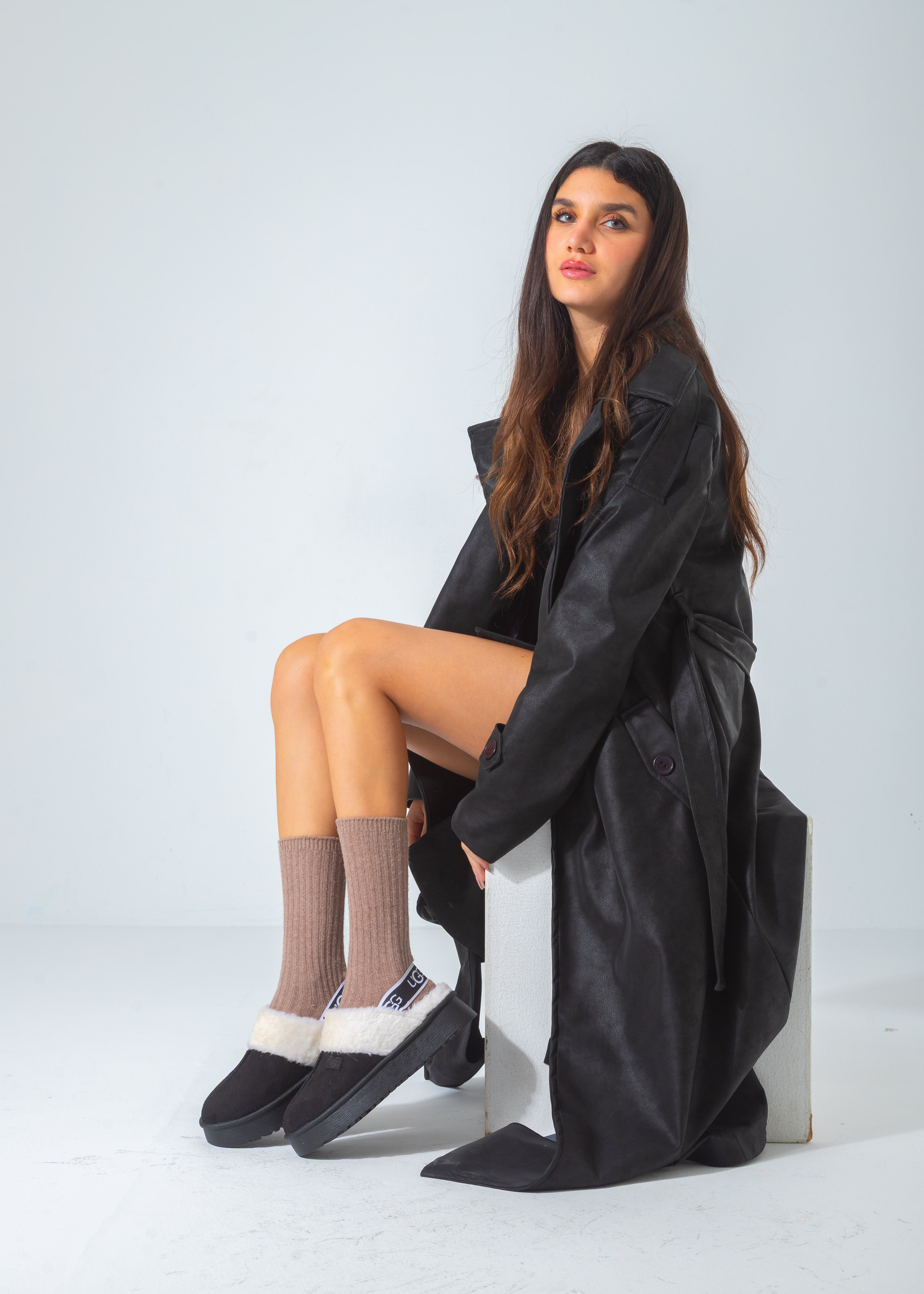 THE Branded Shearling Colgs-black