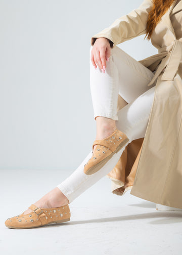 Metallic Rivet Strap Flat-beige