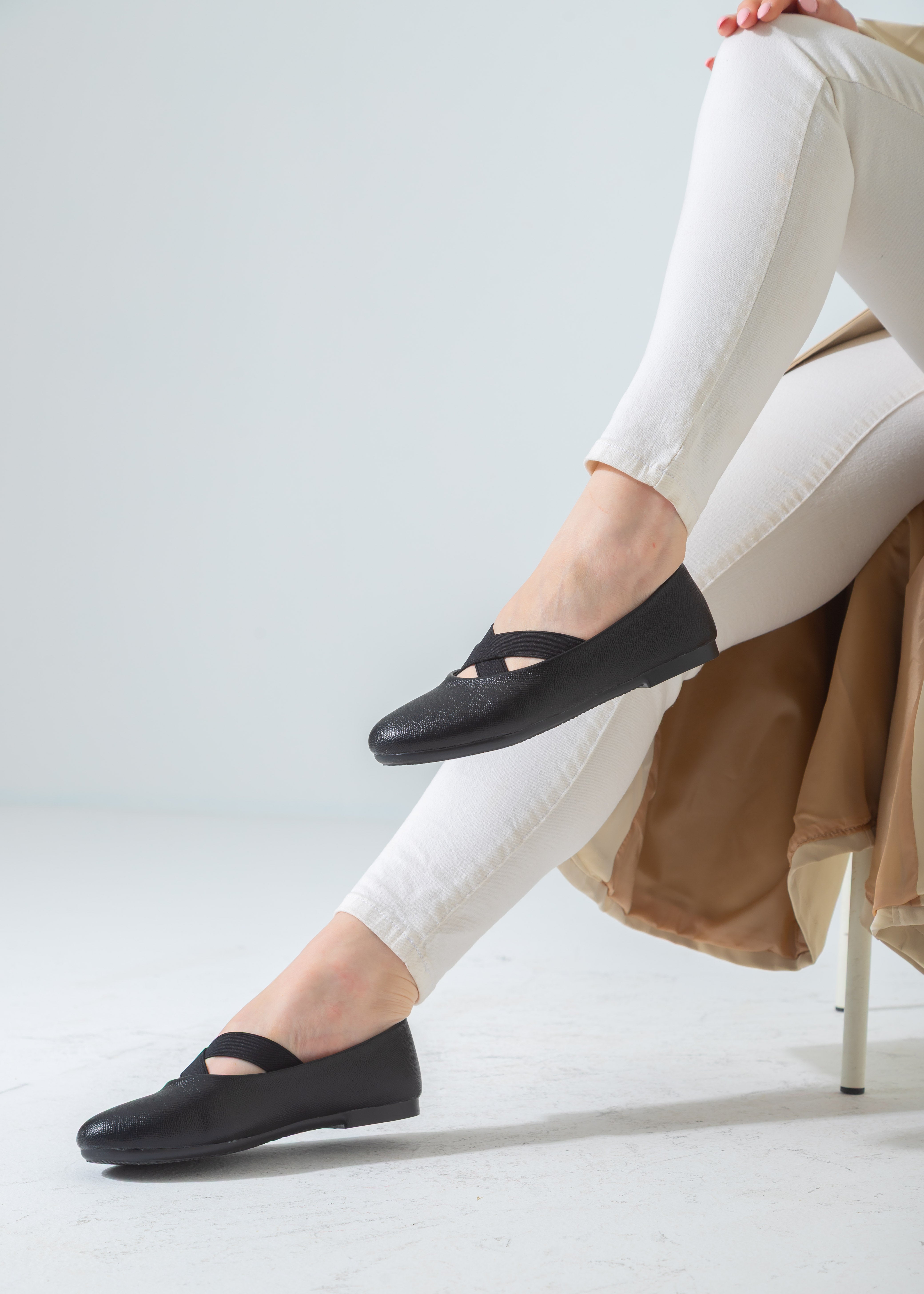 Criss-Cross Elastic Flat-black