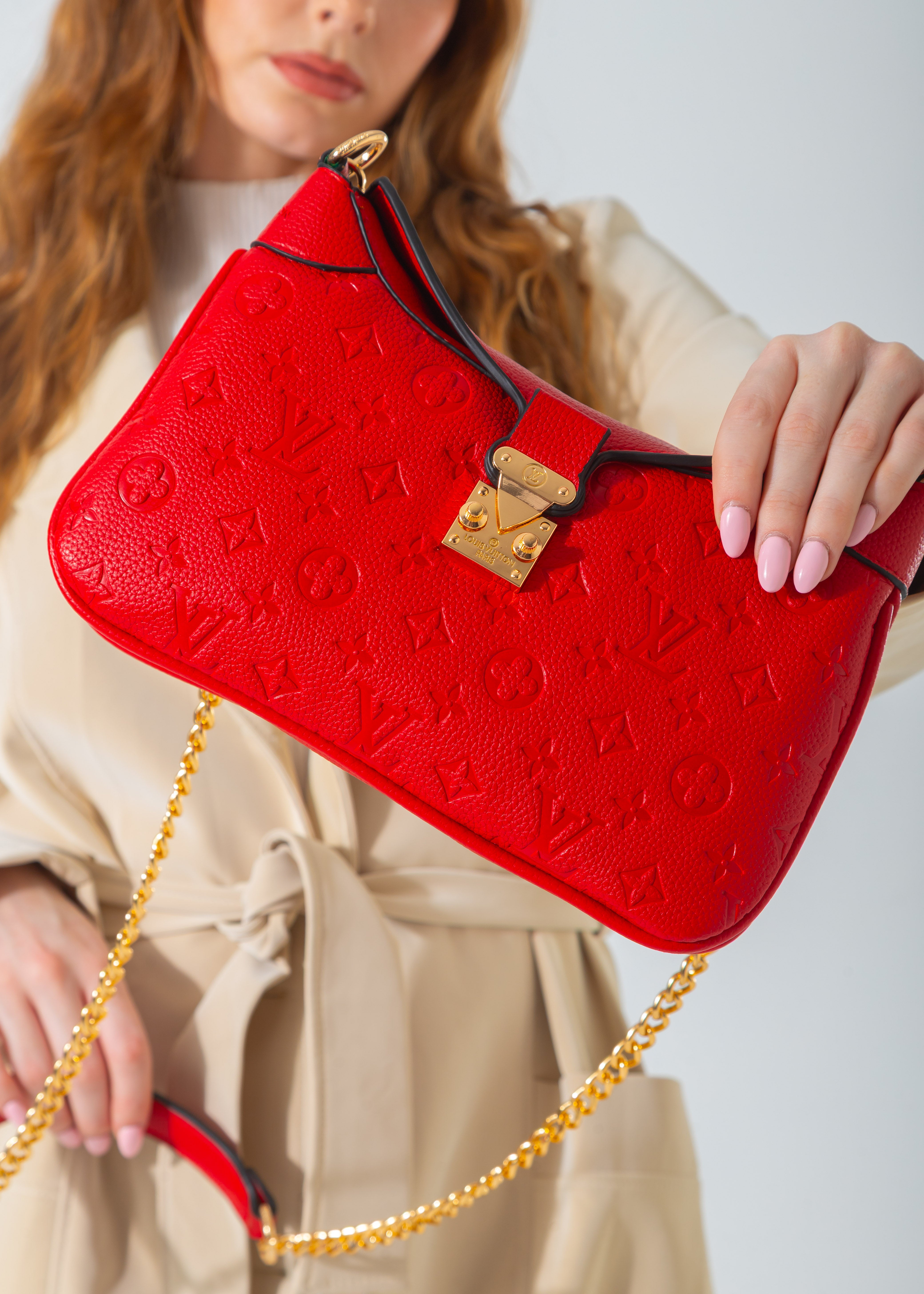 Embossed Chain Shoulder Bag-red
