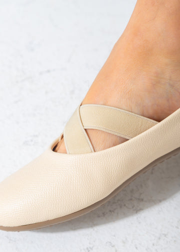 Criss-Cross Elastic Flat-beige