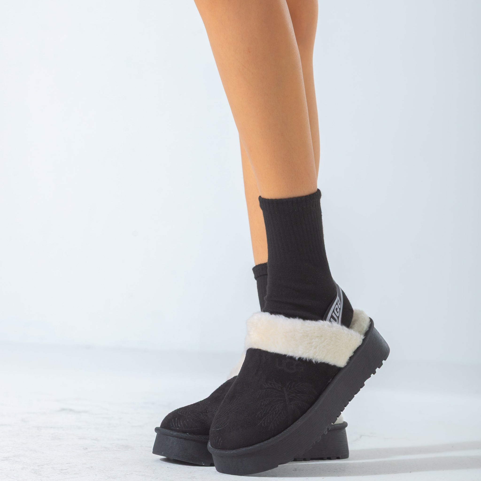 Elastic Strap Cozy Platform Clogs-black