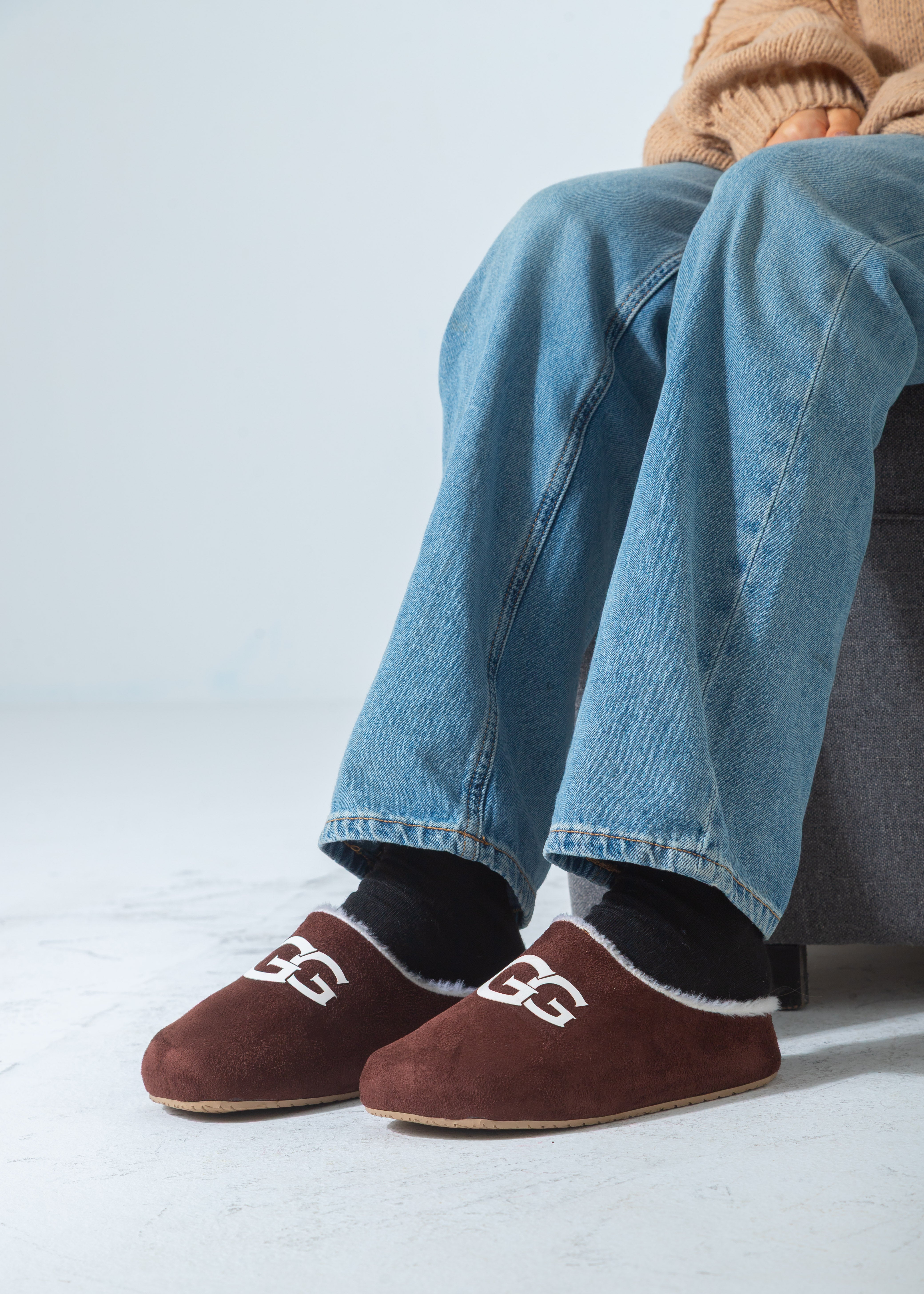 Branded Shearling Colgs-brown