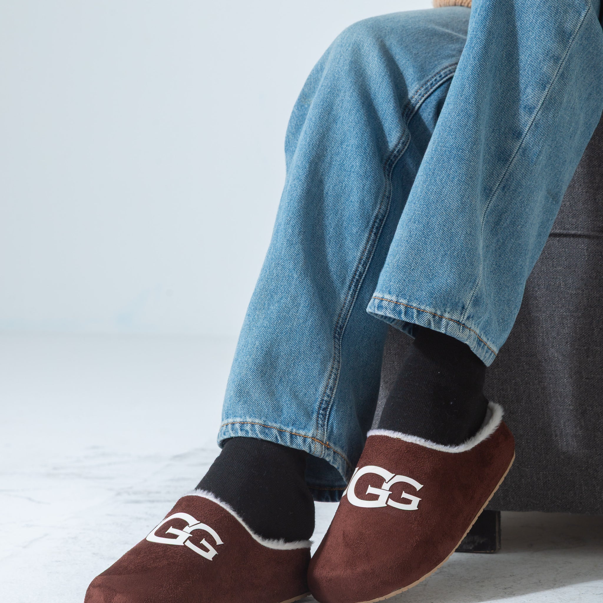 Branded Shearling Colgs-brown