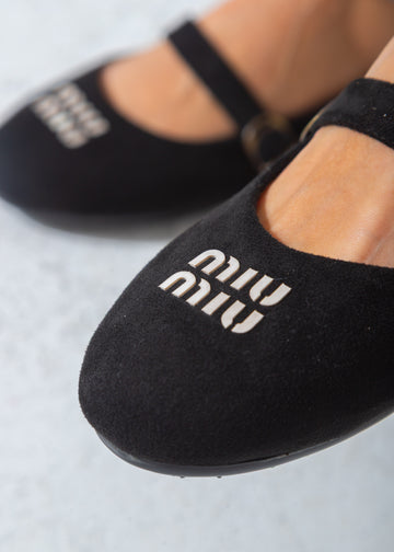 Suede Buckle Strap Flat-black