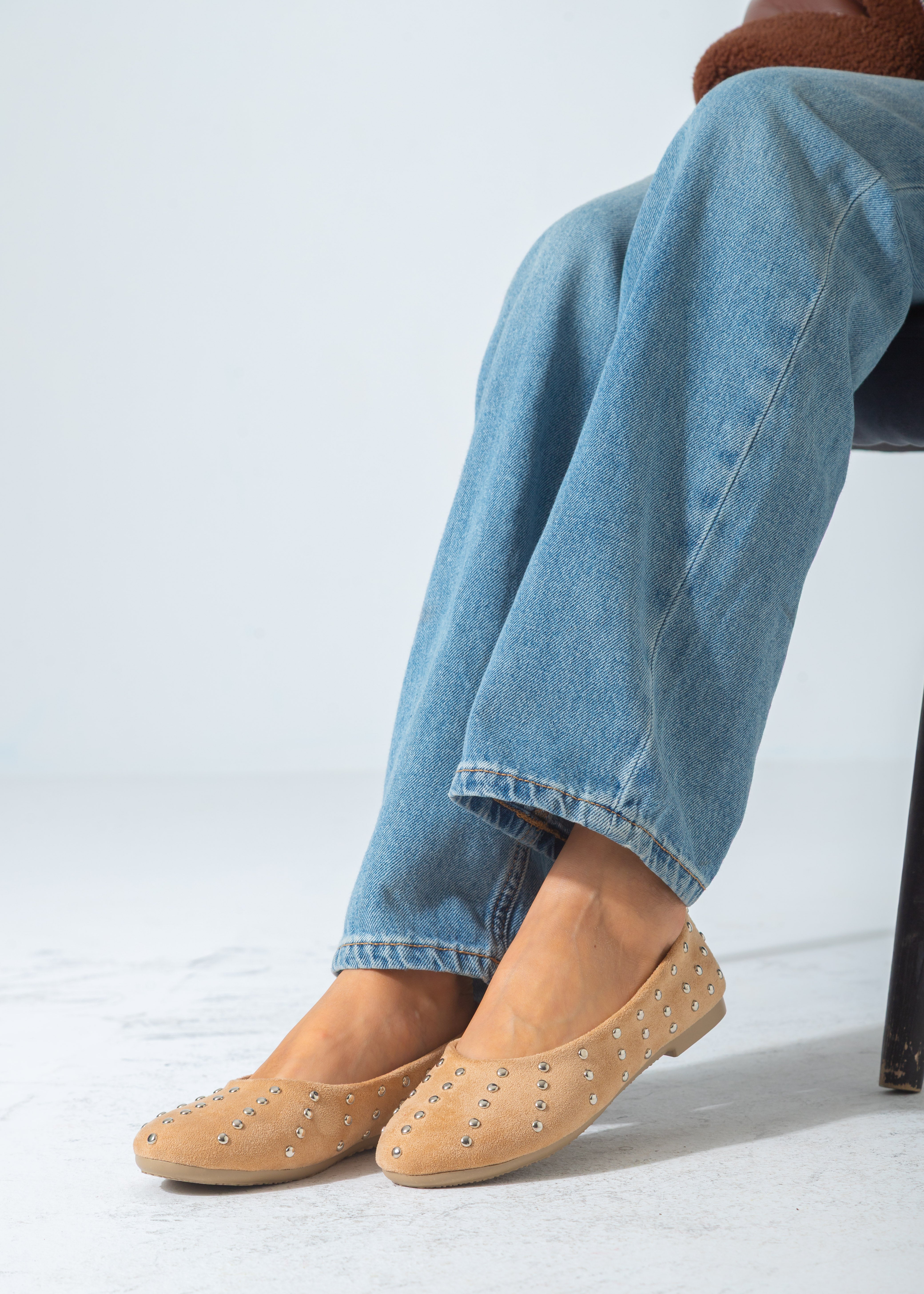 Studded Ballet Flat-beige