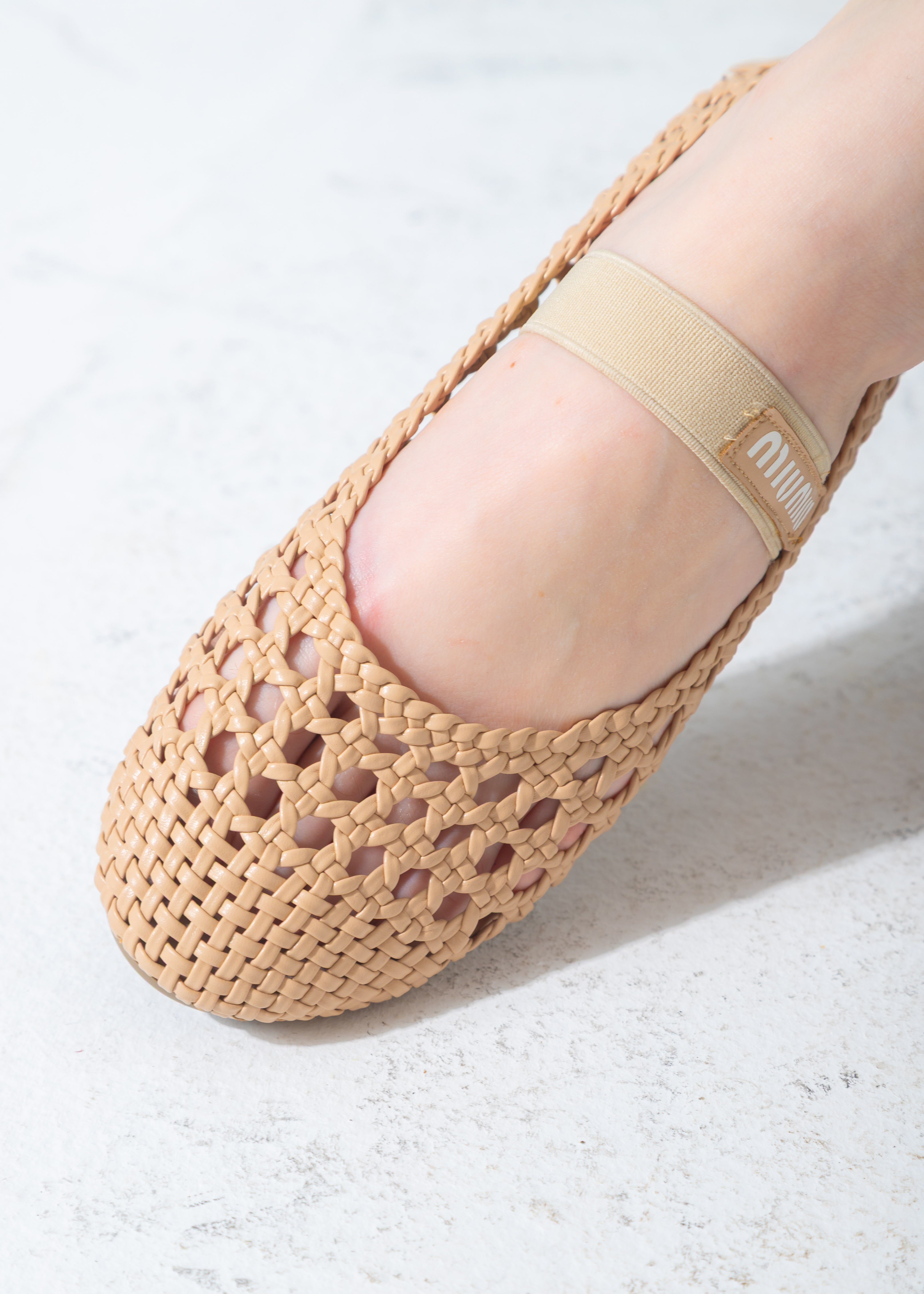 Woven Mesh Elastic Flat-beige