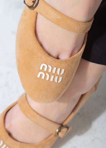 Suede Buckle Strap Flat-beige