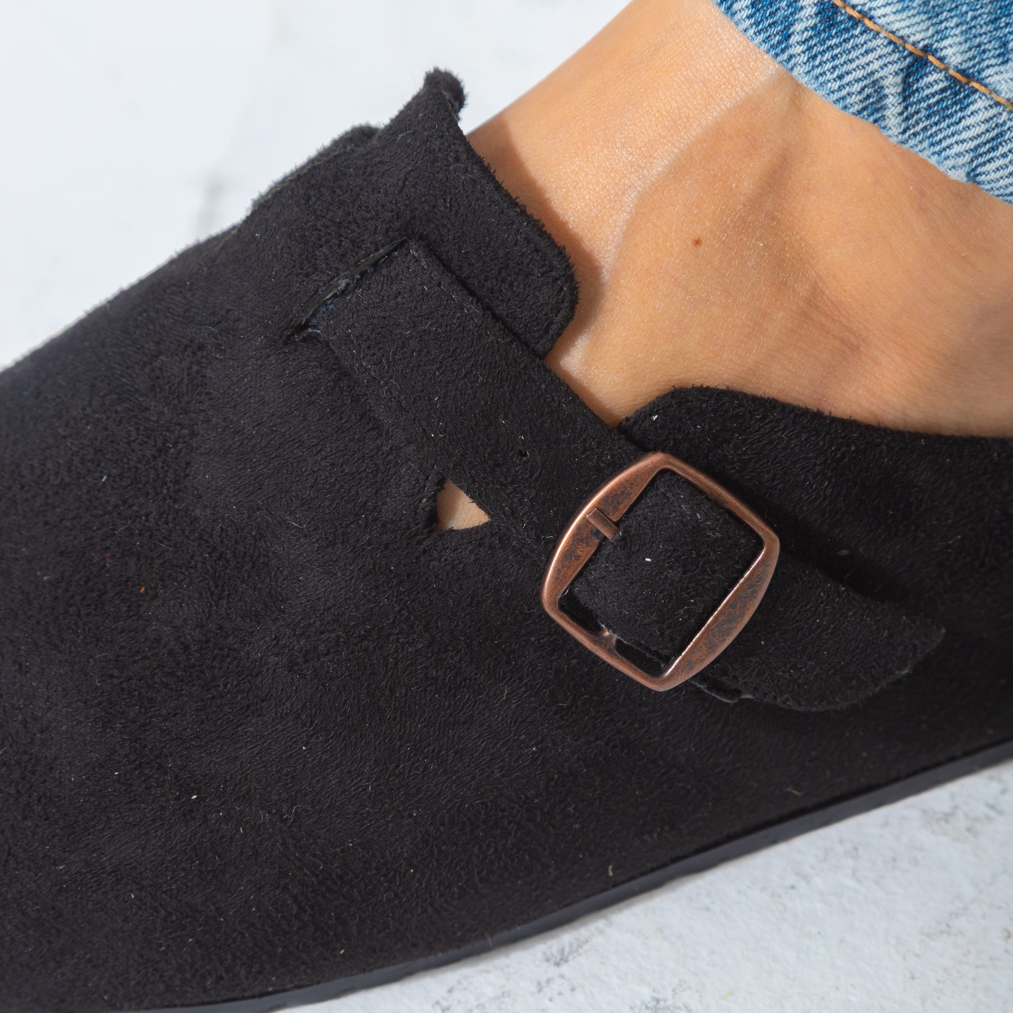 Suede Buckle Clog-black