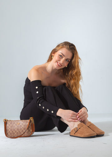 The Iconic Shoulder Pochette Bag-camel