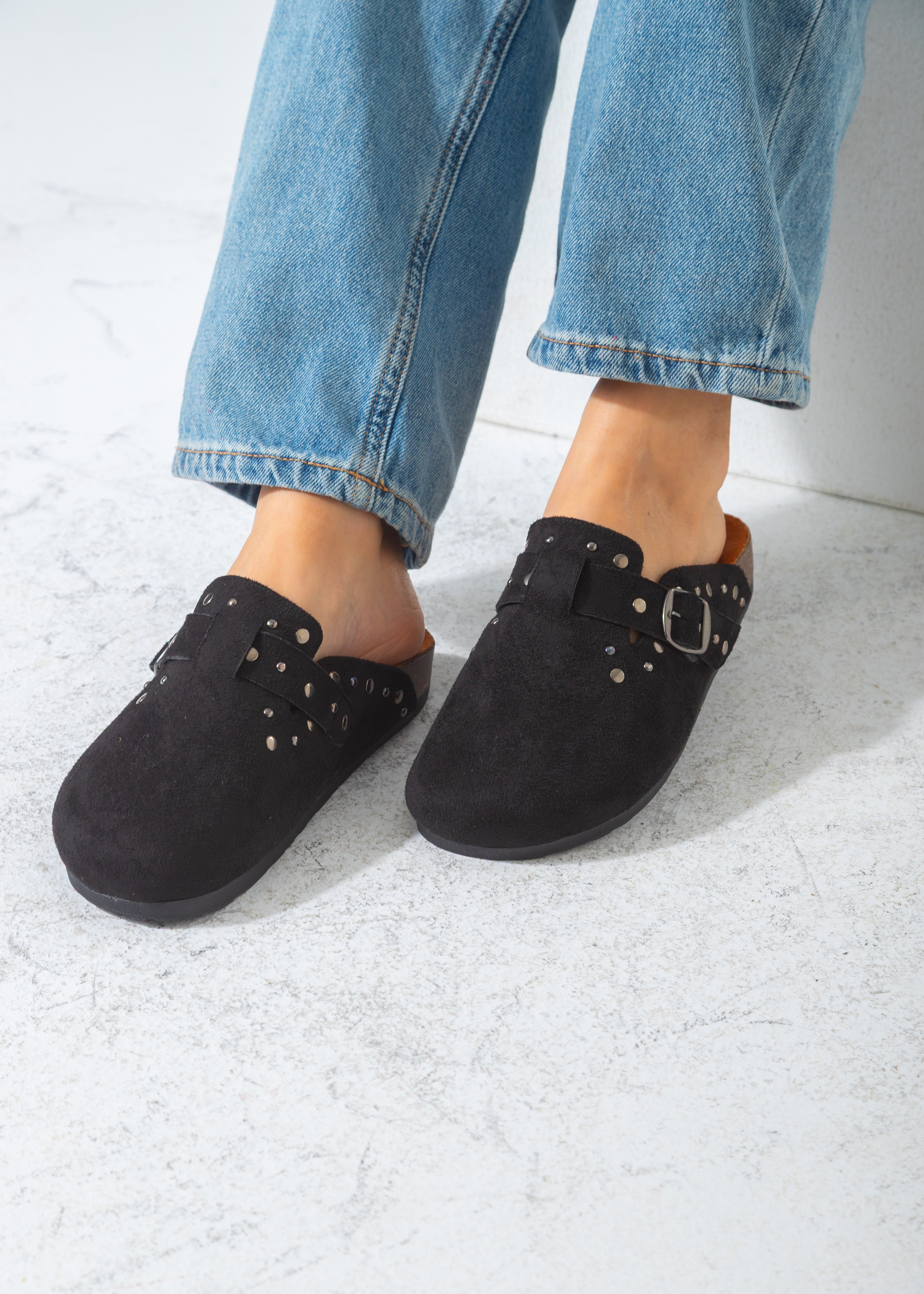 Stud-Trim Clog-black