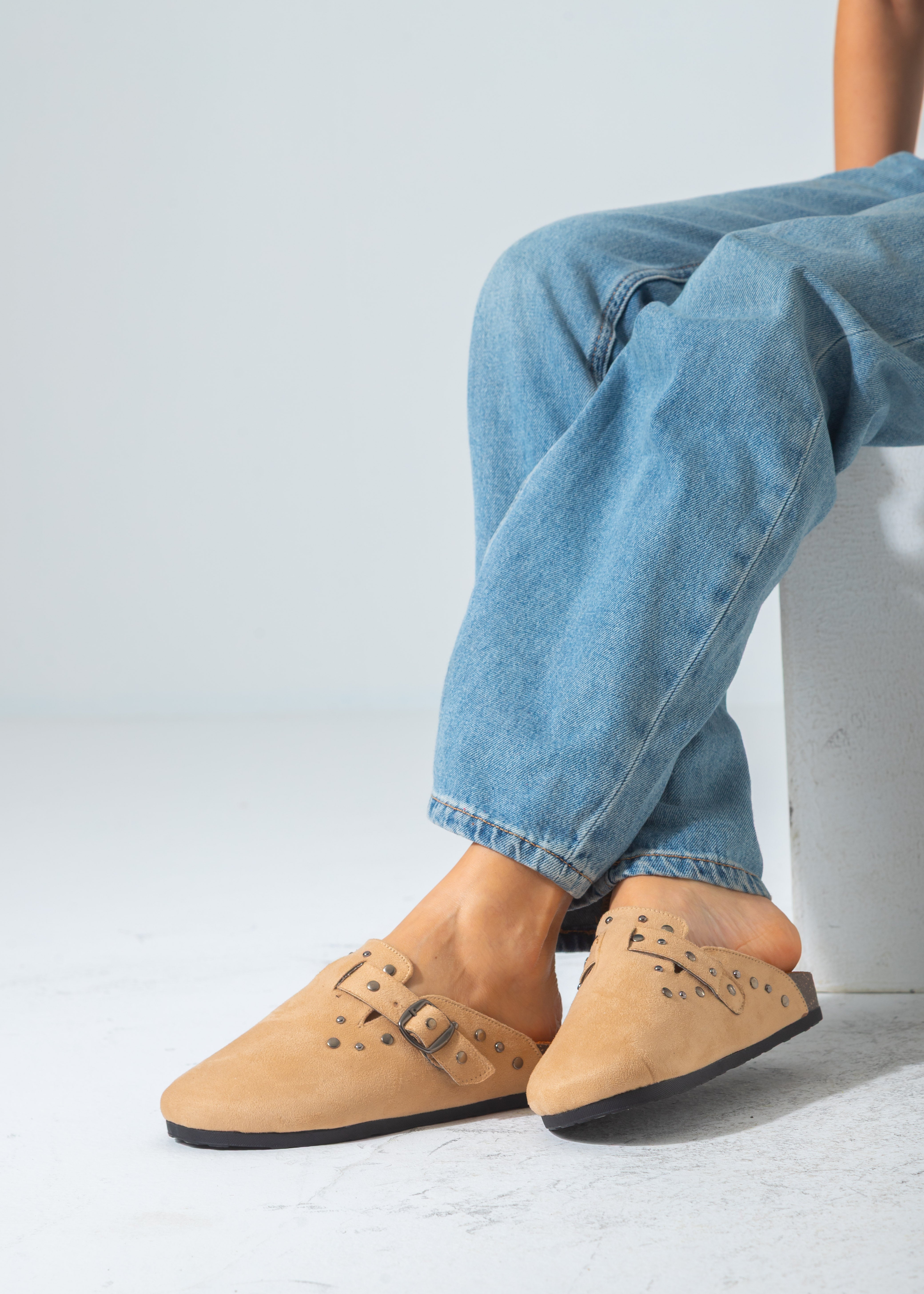 Stud-Trim Clog-beige