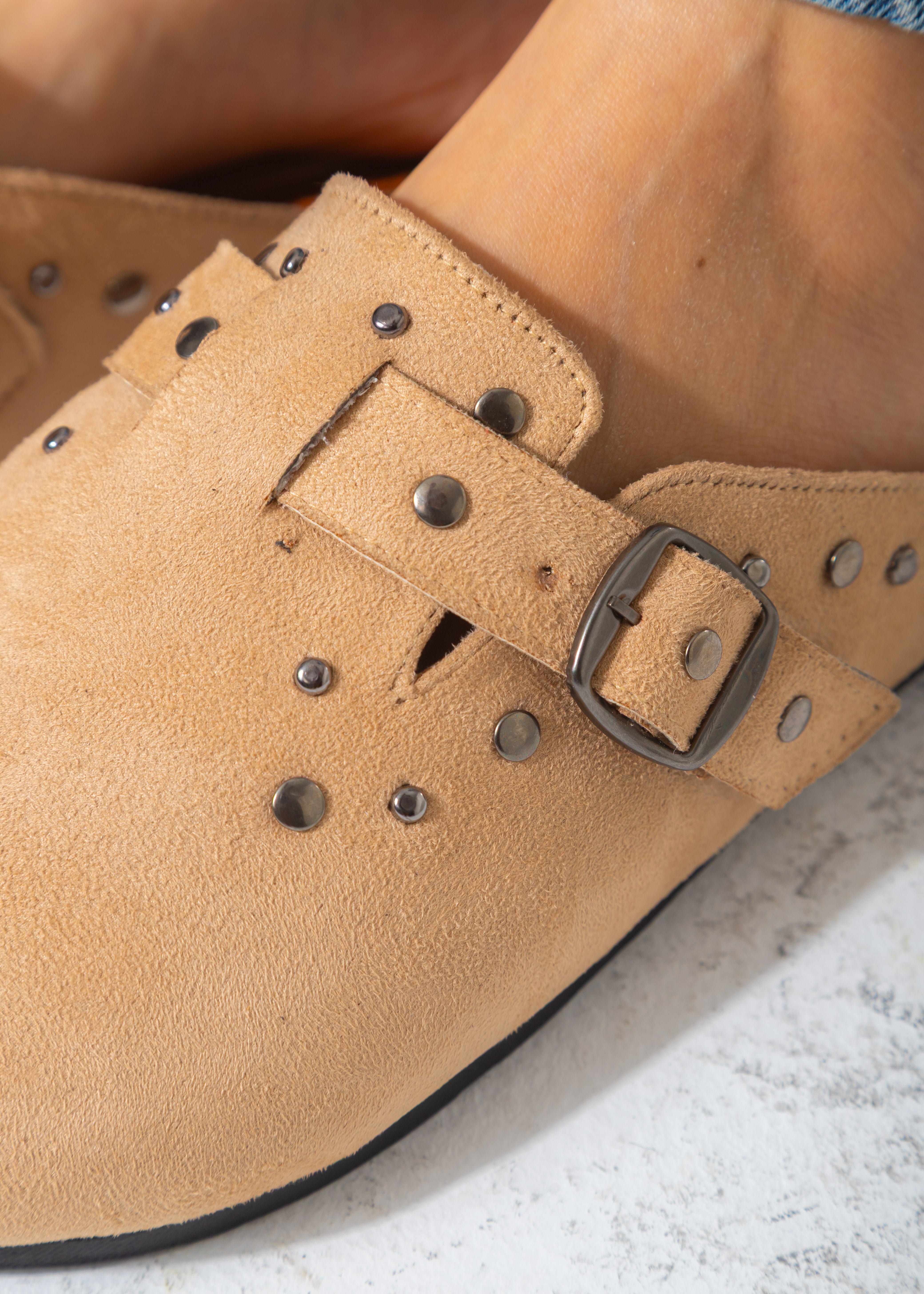 Stud-Trim Clog-beige