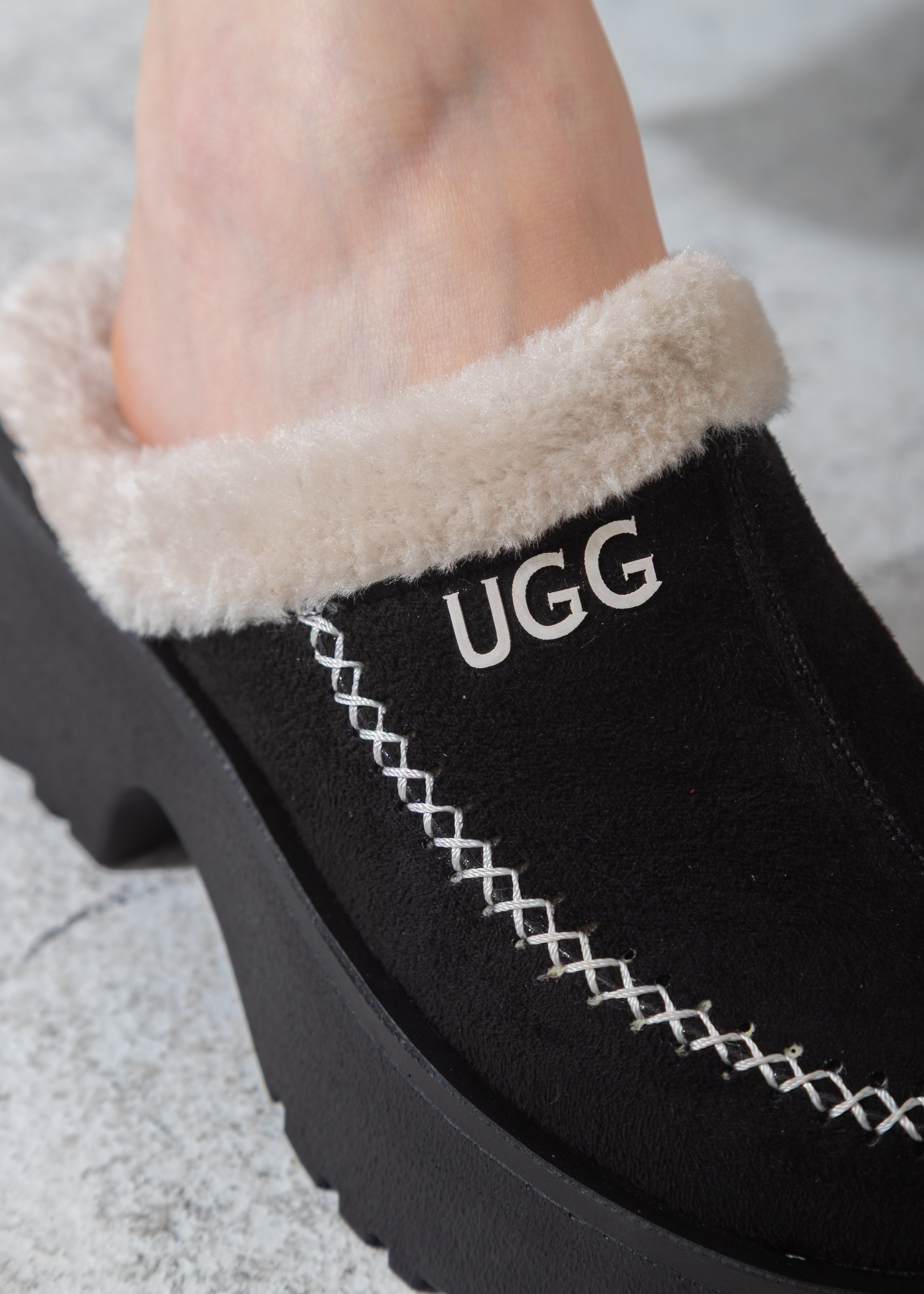 Suede Shearling-Lined Platform Clog-black